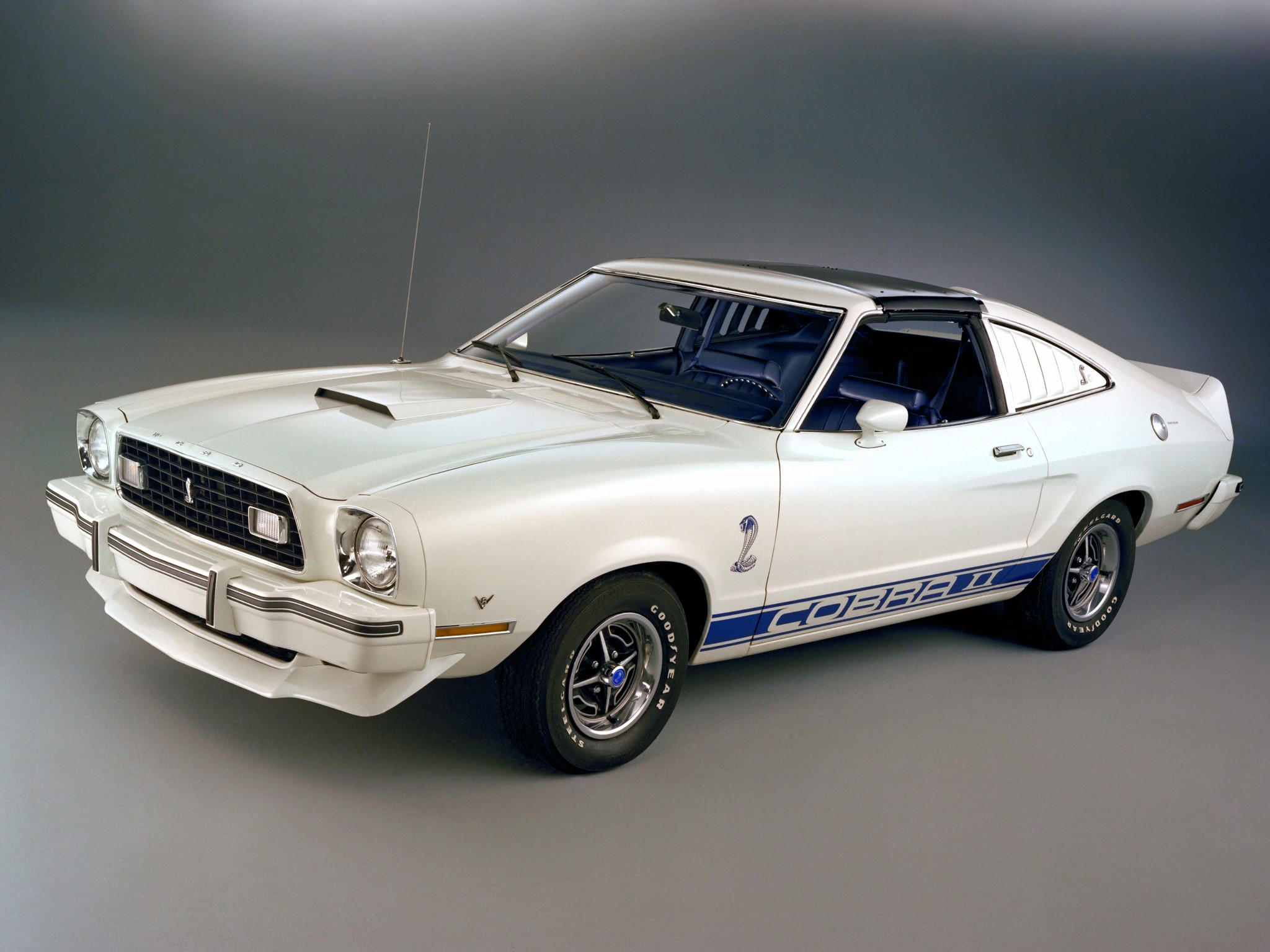 1976 Ford Mustang Cobra II HD Wallpaper