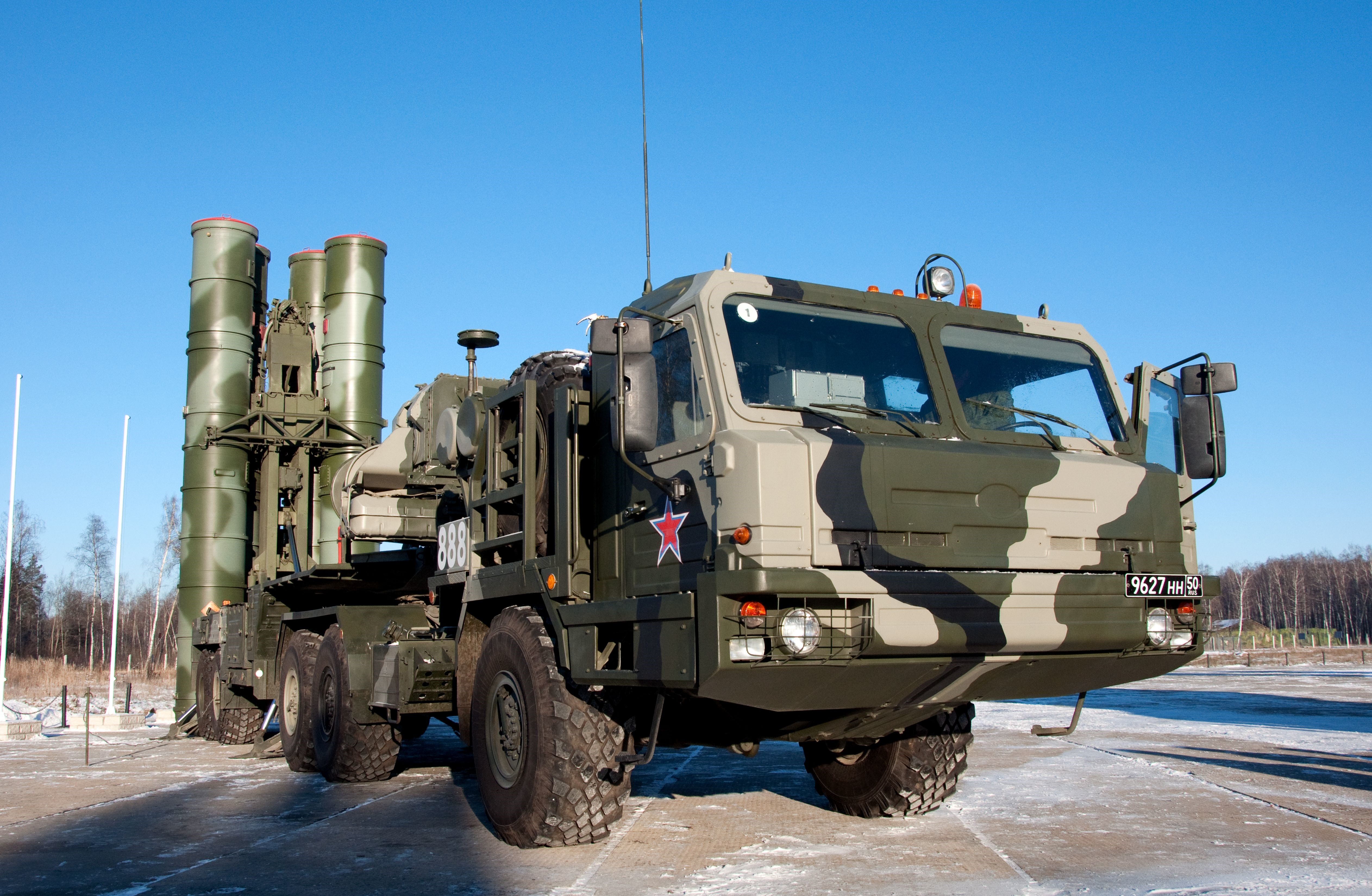 Russian S-400 missile launcher system HD Wallpaper