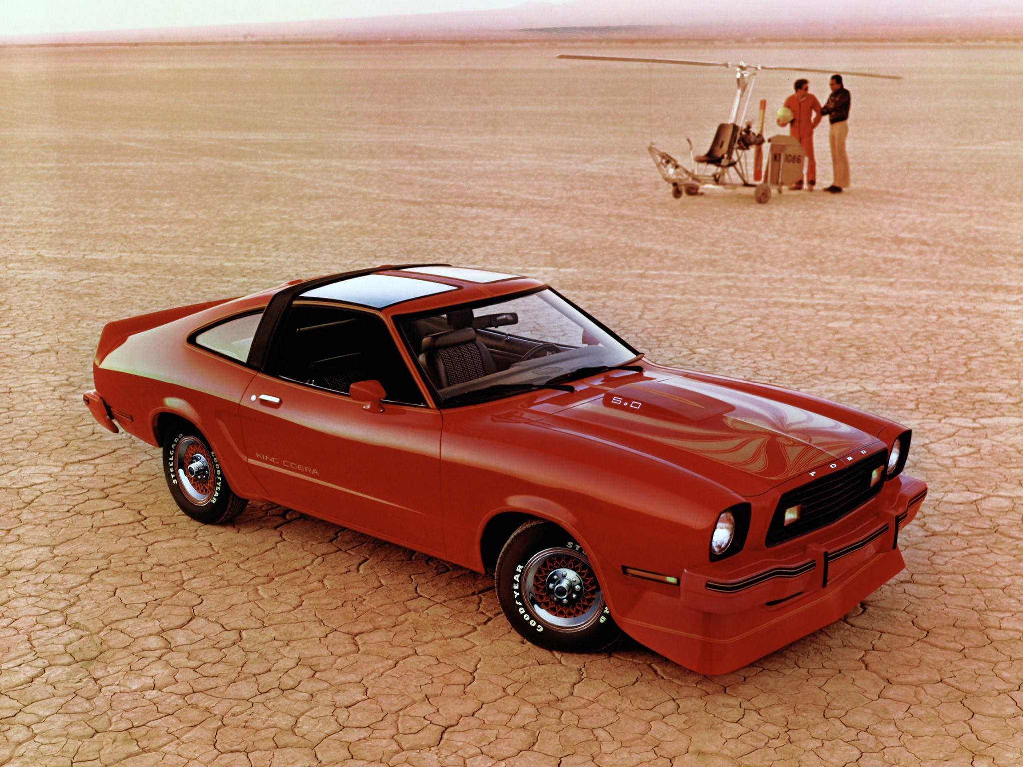 1978 Ford Mustang King Cobra T-Roof in desert HD Wallpaper