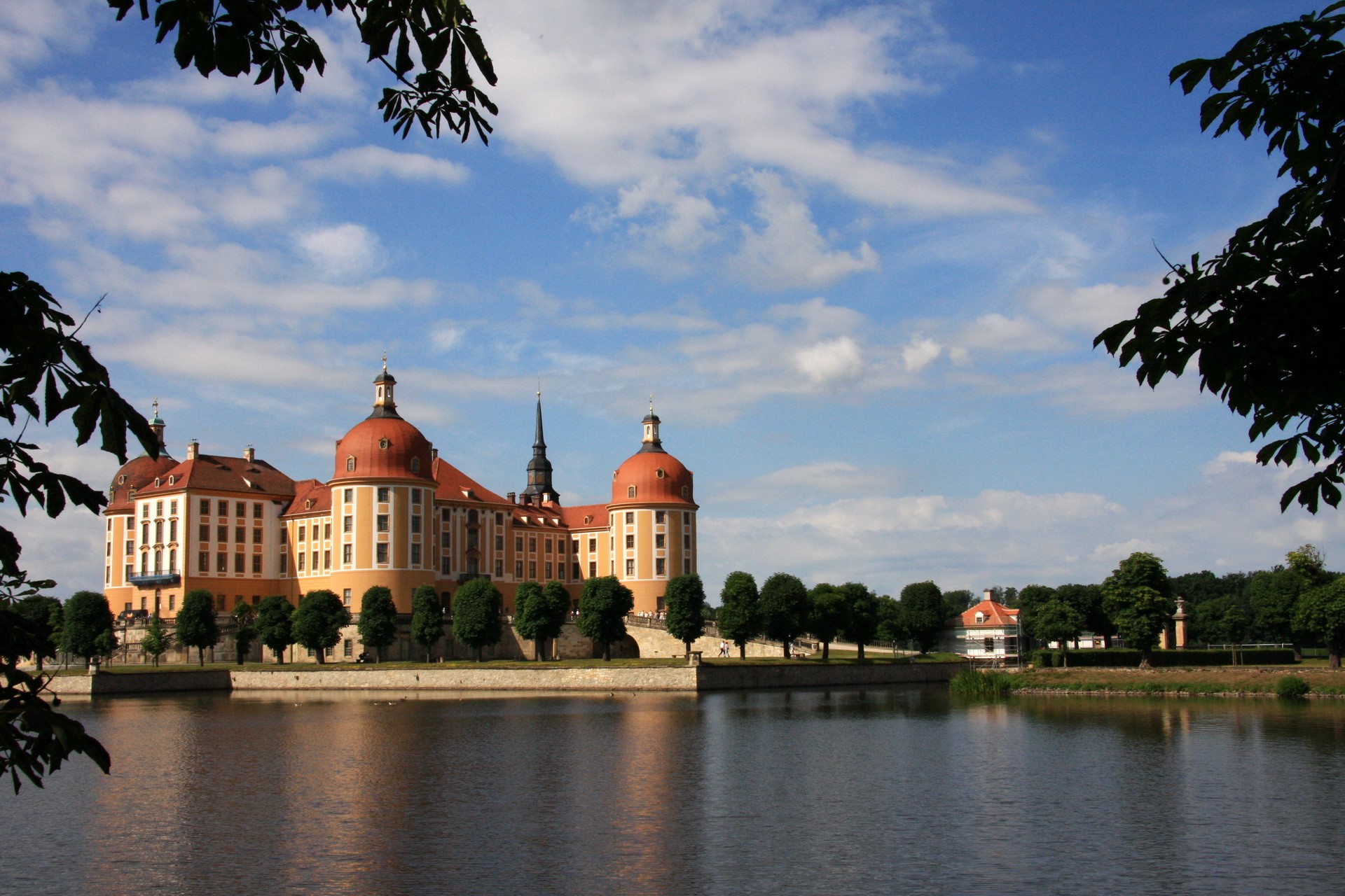 Moritzburg Castle on a lake in Germany HD Wallpaper
