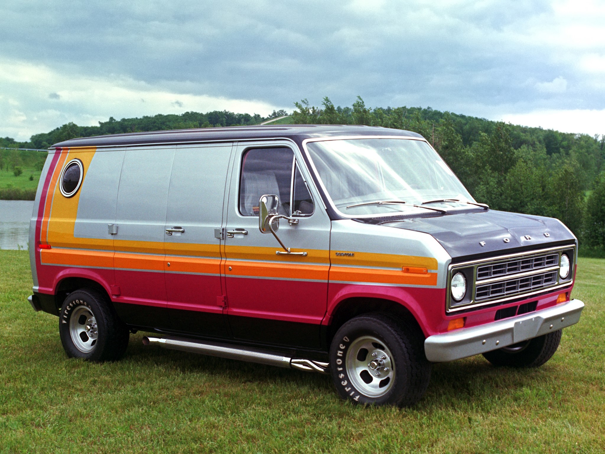 1976 Ford Econoline Custom Van HD Wallpaper