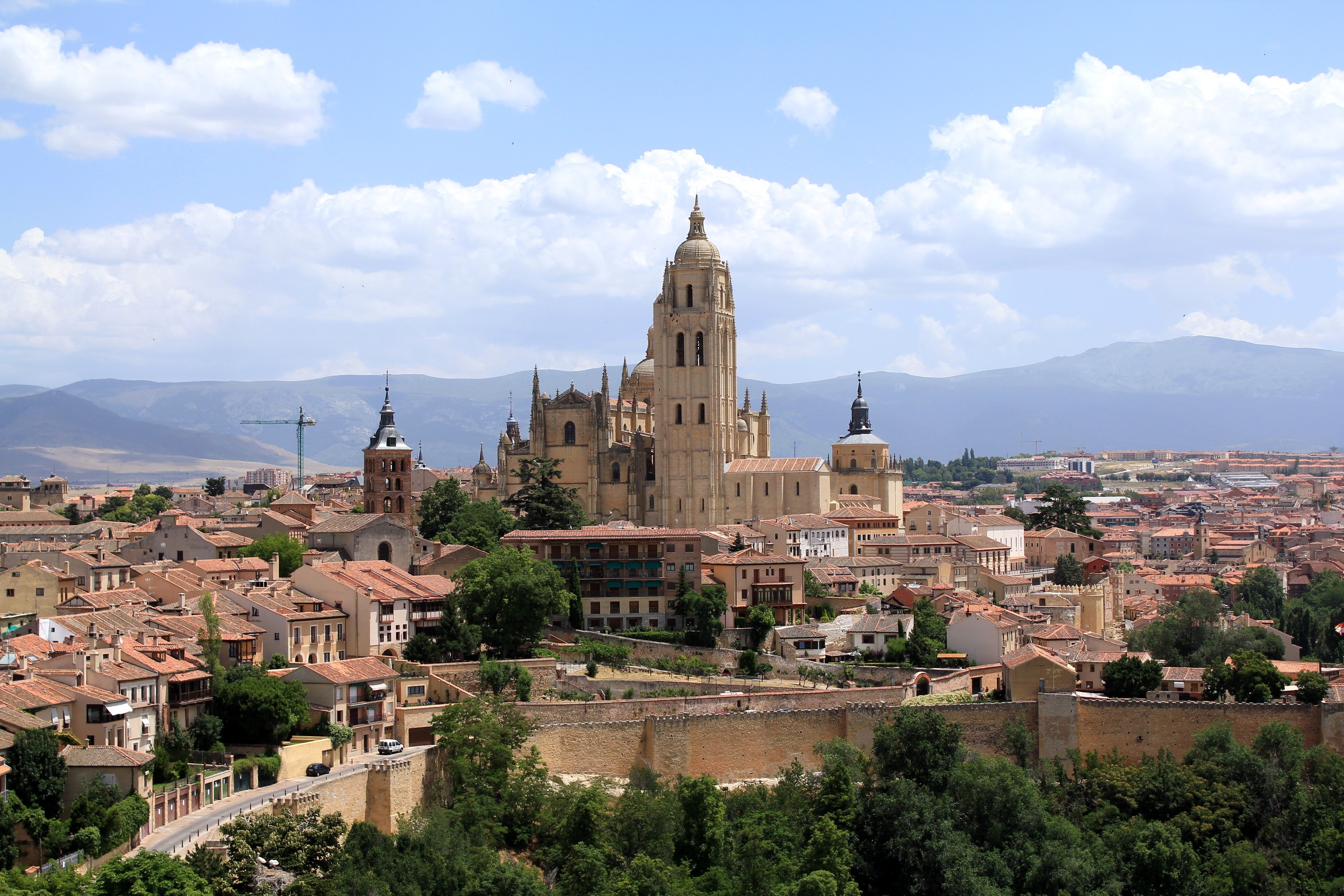 Segovia Cathedral and cityscape, Spain HD Wallpaper