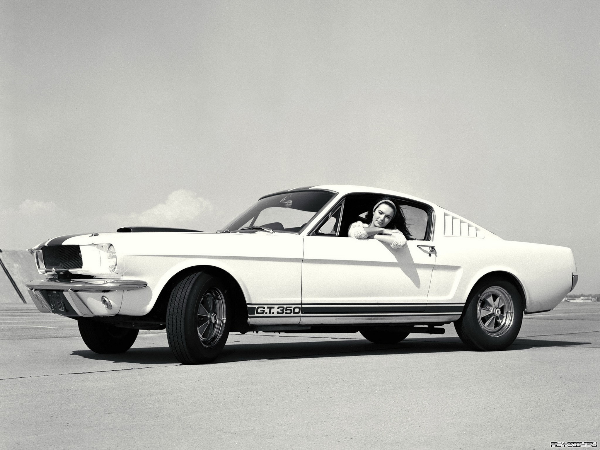 Woman in a 1965 Shelby GT350 Mustang HD Wallpaper