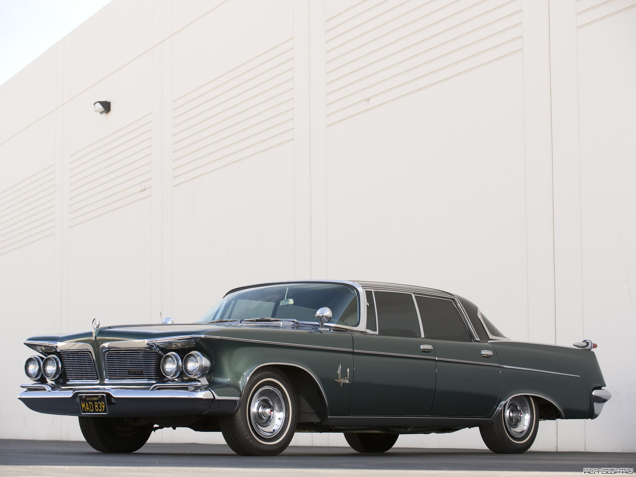 1962 Chrysler Imperial Southampton 4-door Hardtop HD Wallpaper