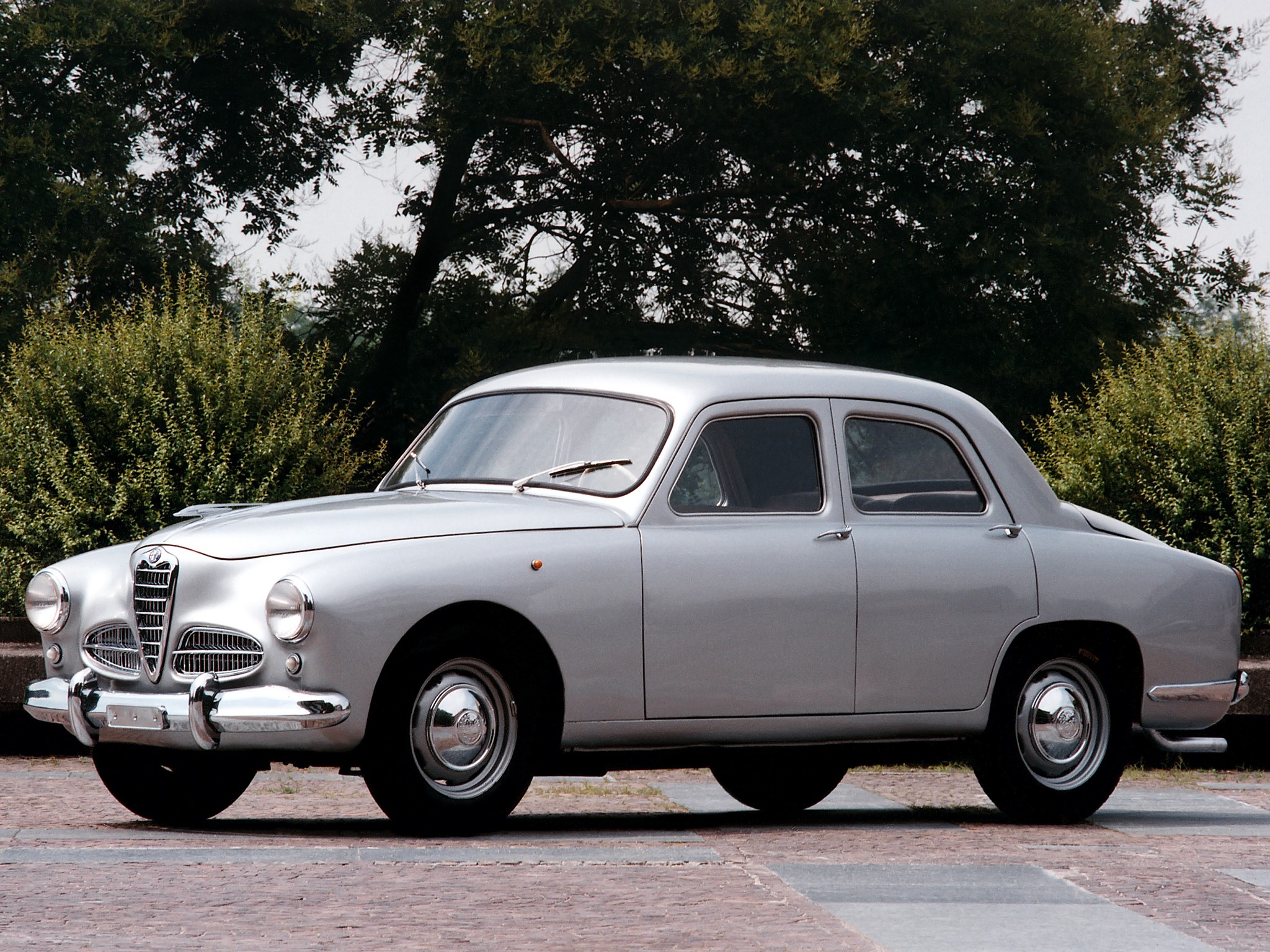 Silver Alfa Romeo car parked outdoors HD Wallpaper