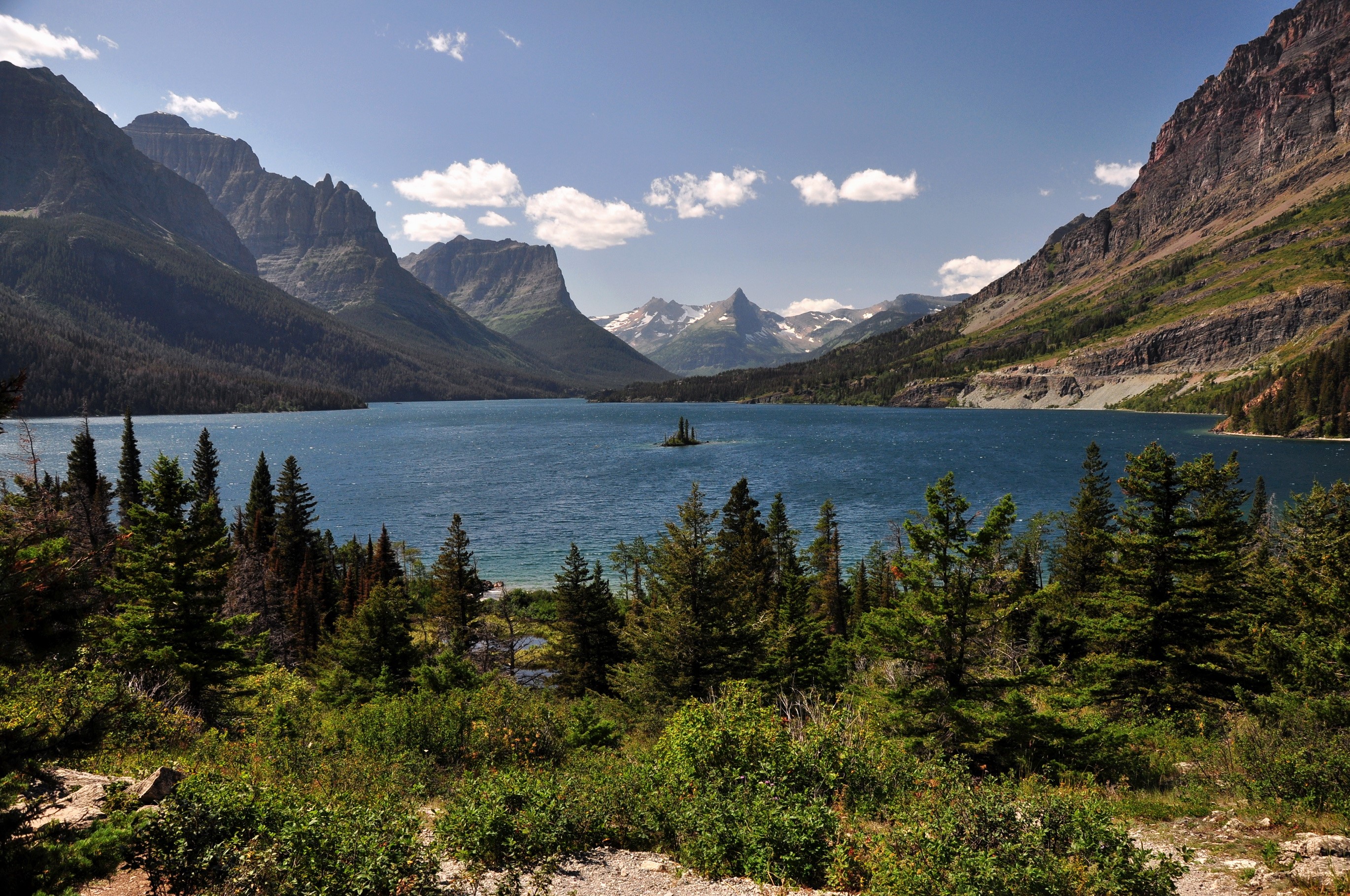 Lake McDonald in Glacier National Park HD Wallpaper