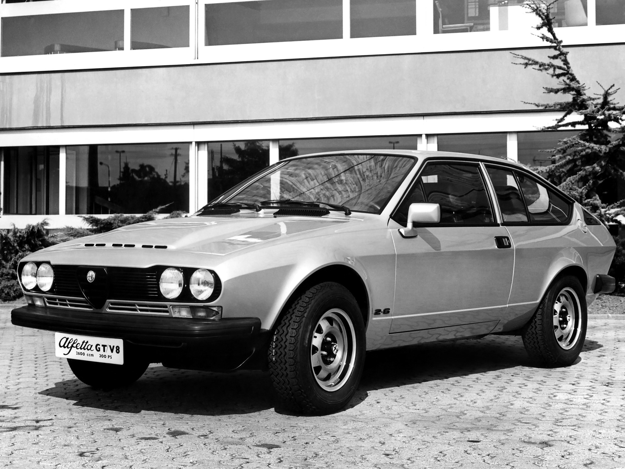 Alfa Romeo Alfetta GT V8 car HD Wallpaper
