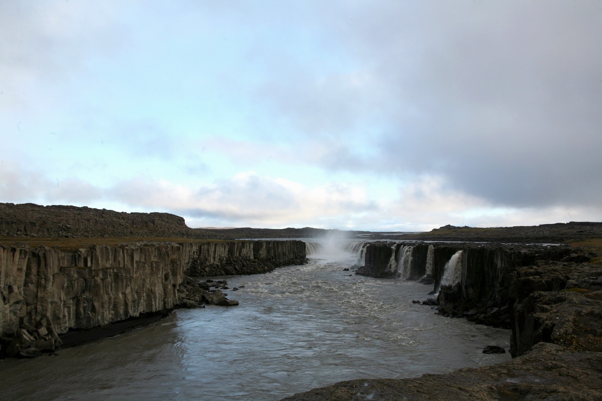 Detifoss Waterfall in Iceland HD Wallpaper