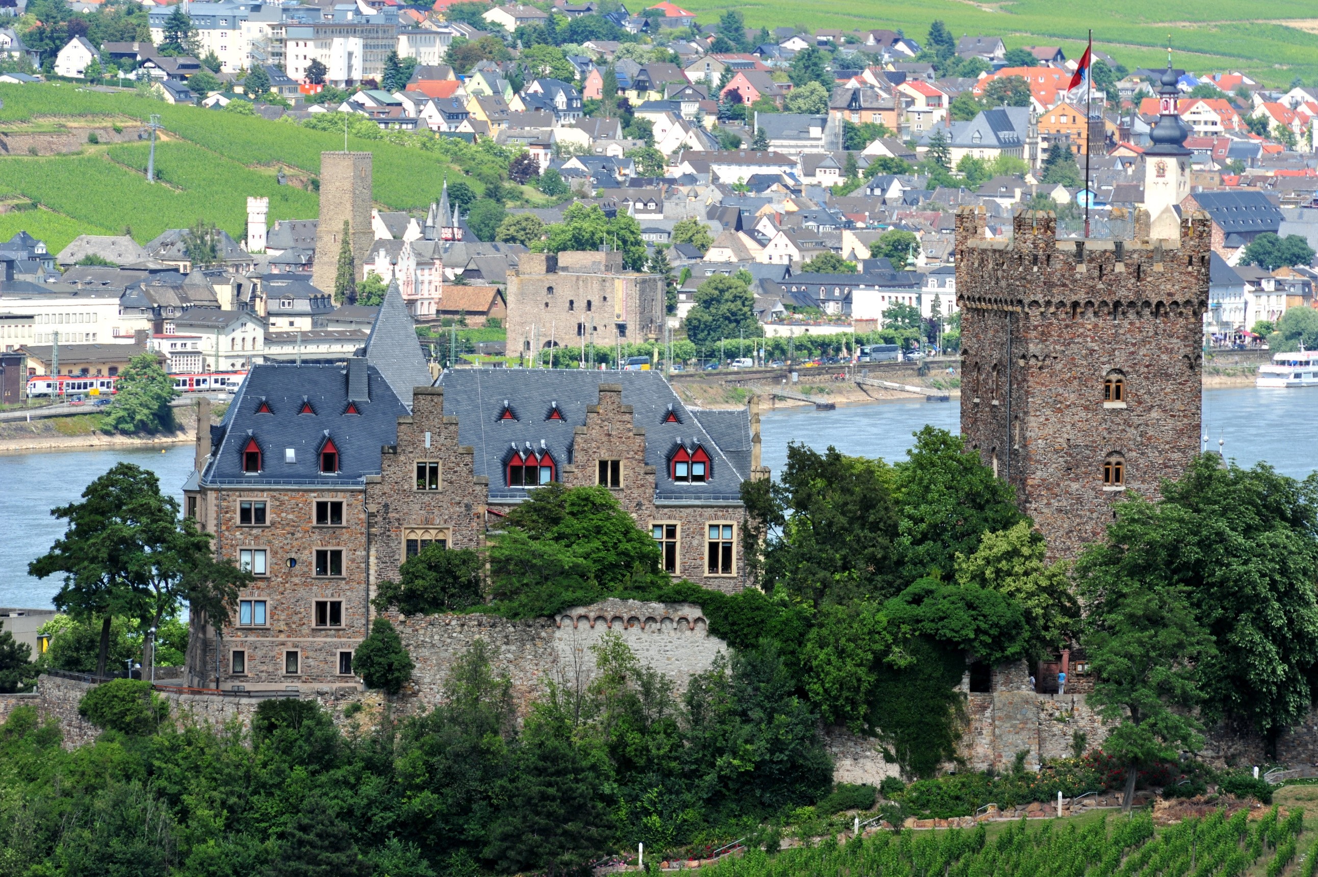 Burg Klopp in Bingen, Germany HD Wallpaper