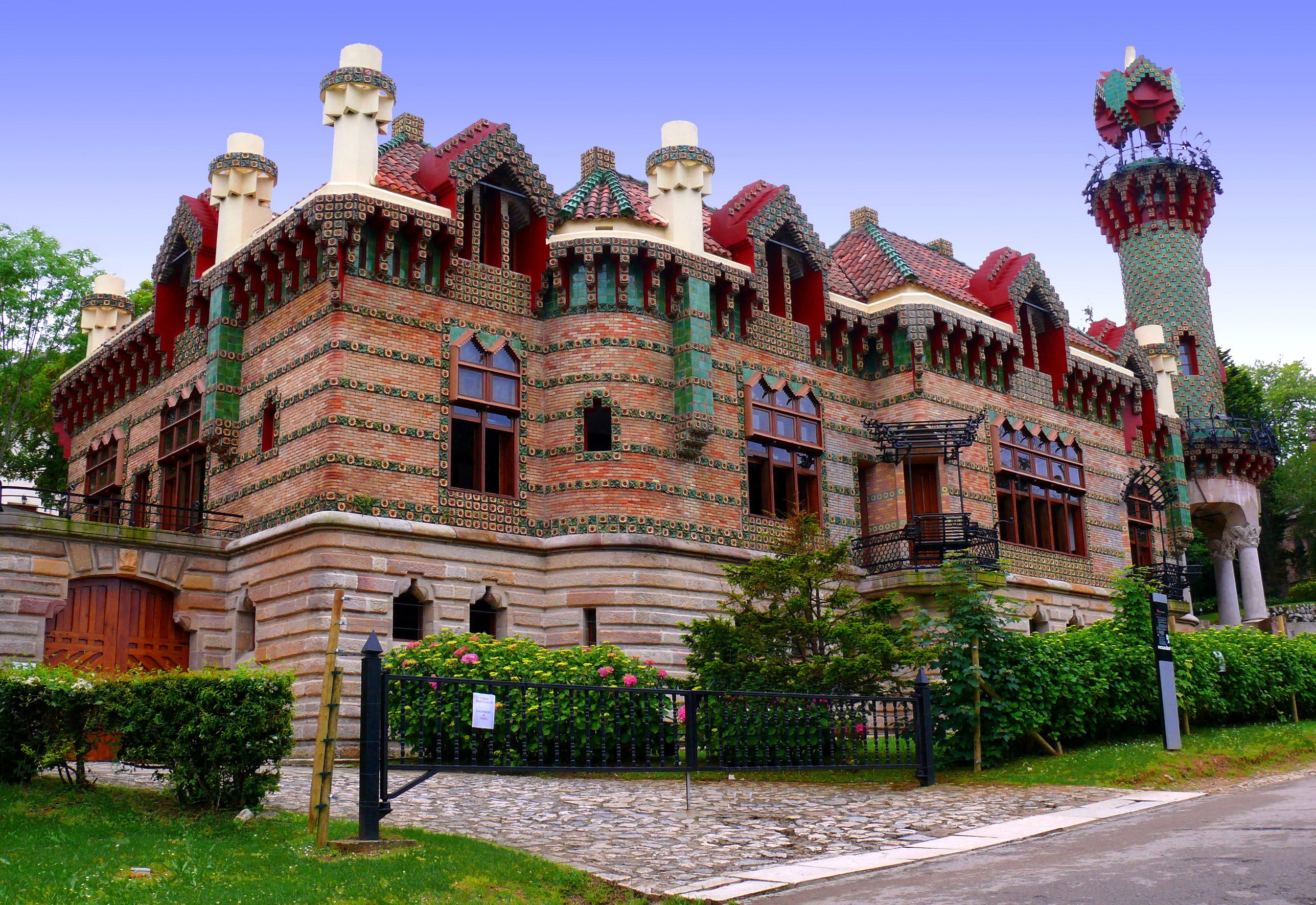Casa Vicens, Gaudí's first house in Barcelona, Spain HD Wallpaper