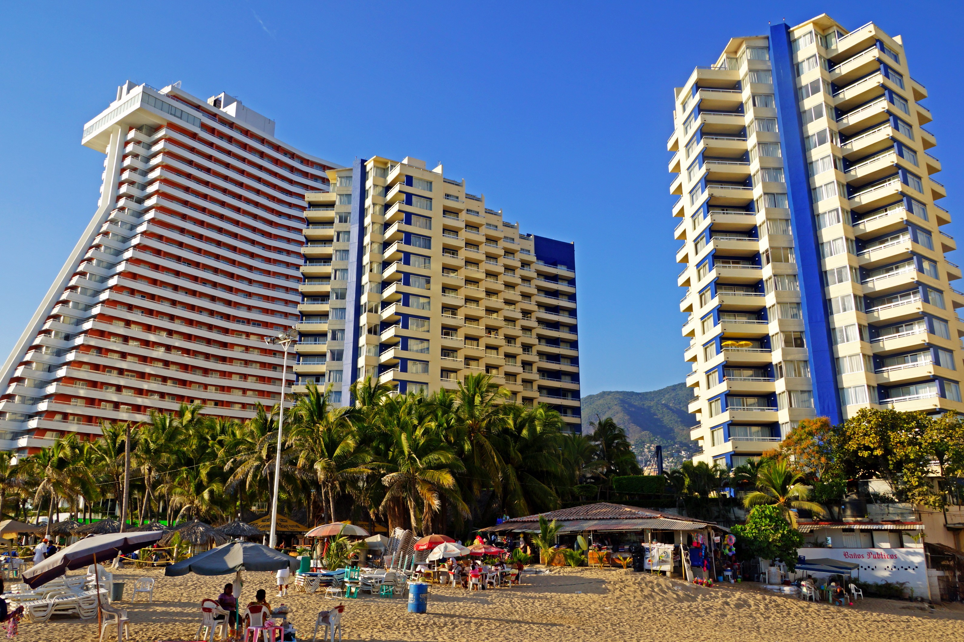 Hotels and beach in Acapulco, Mexico HD Wallpaper