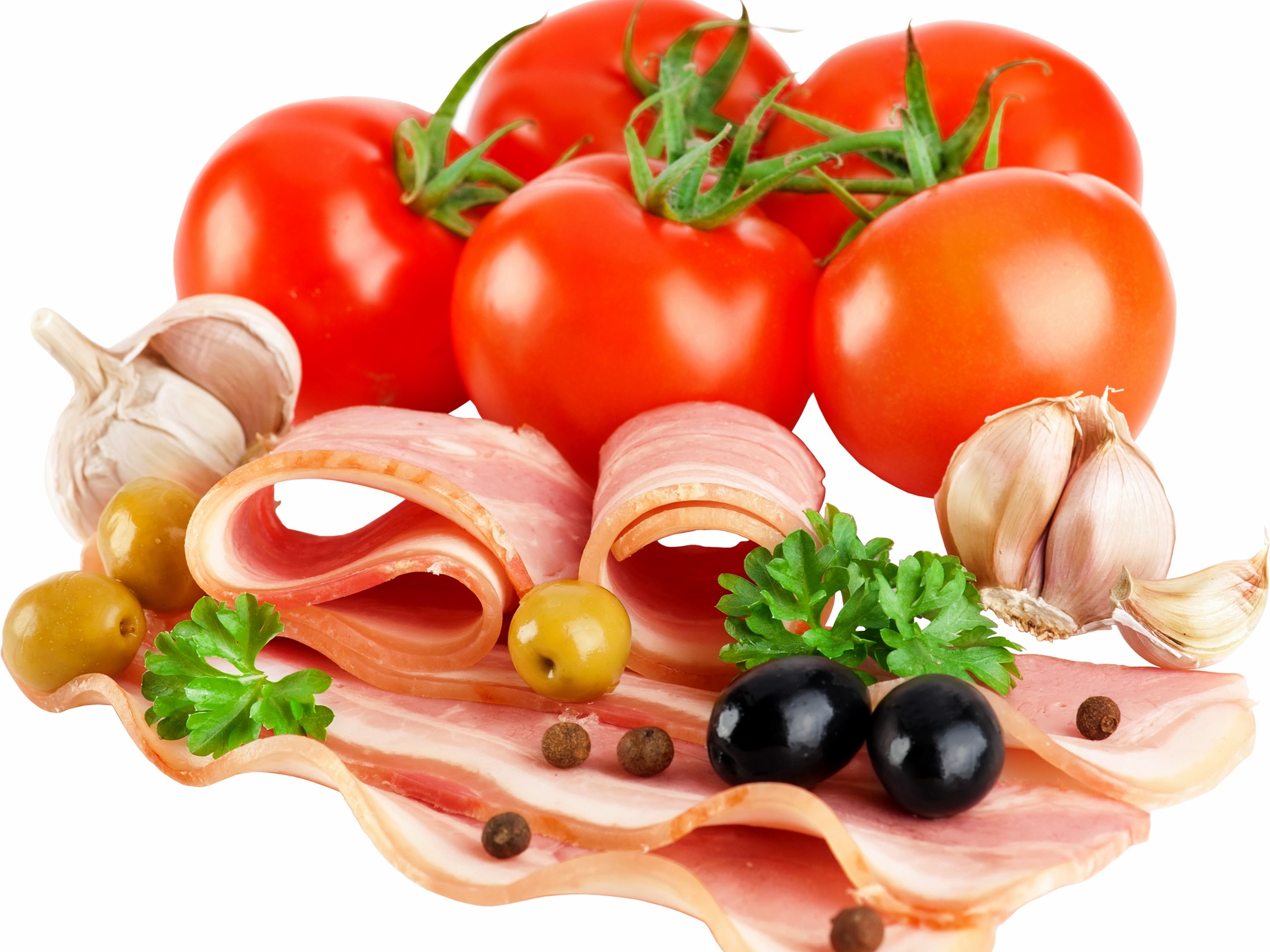 Bacon slices with tomatoes, garlic, olives, and herbs HD Wallpaper