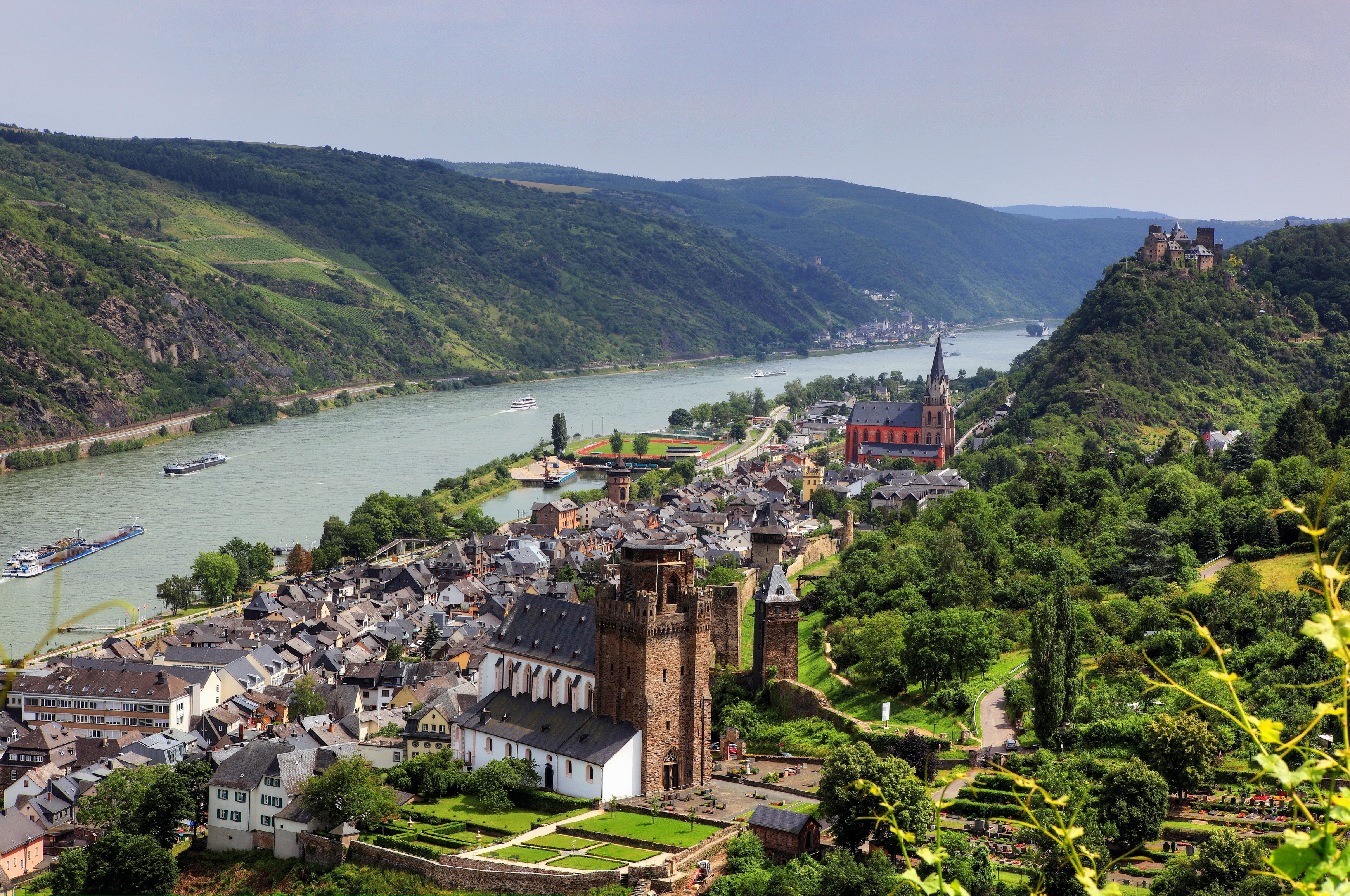 River town with castle and church in Germany HD Wallpaper