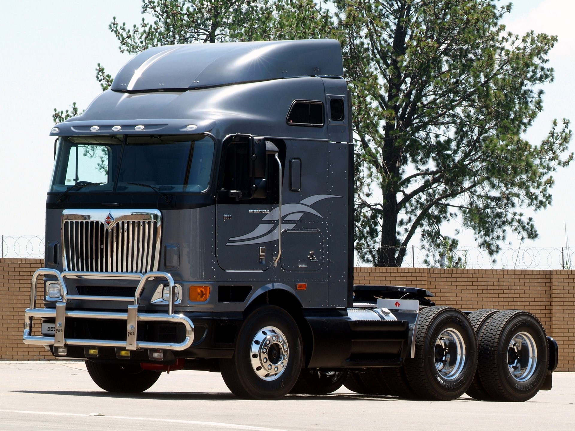 Gray International Semi-Truck with Chrome Bumper HD Wallpaper