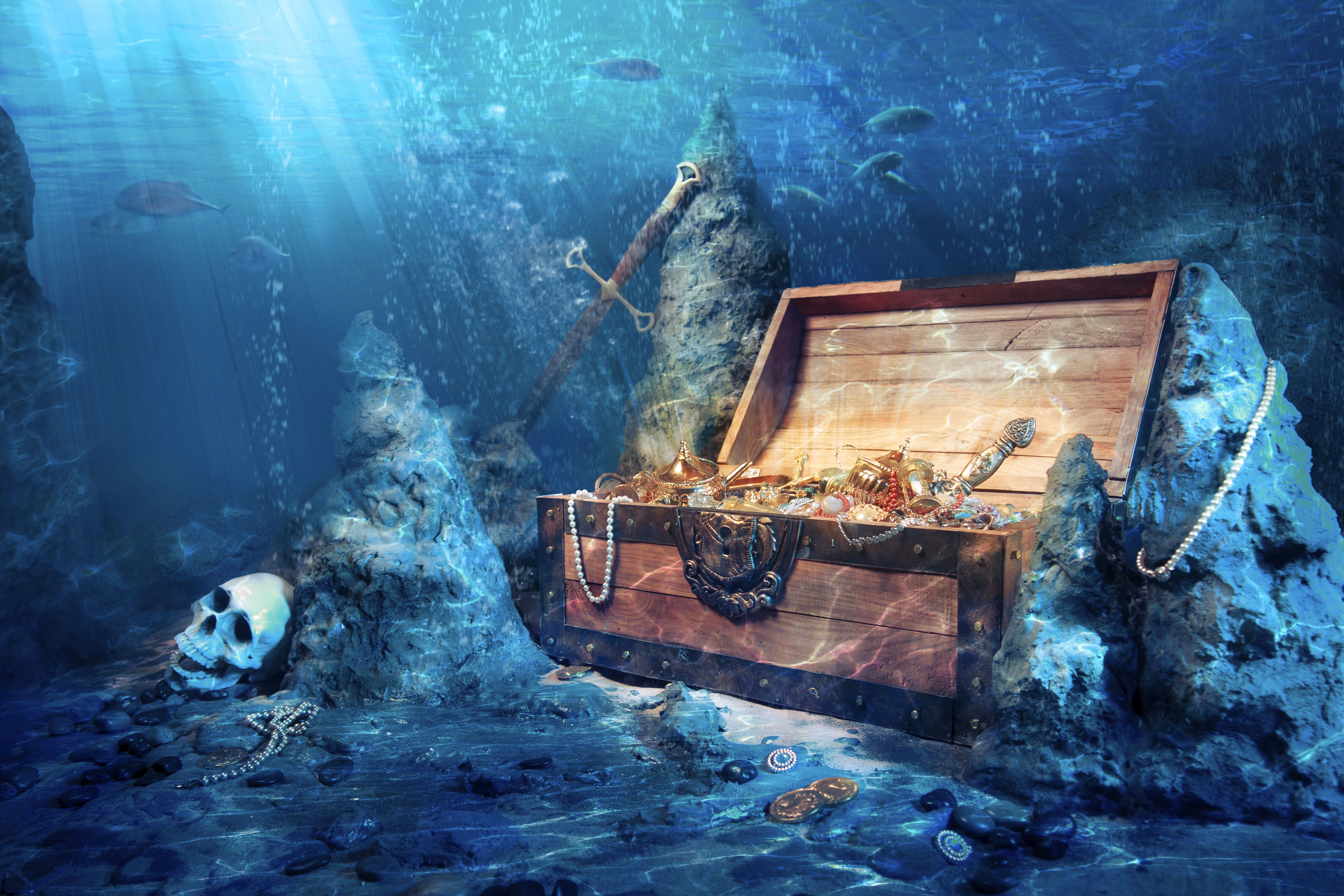 Underwater treasure chest with skull and sword HD Wallpaper
