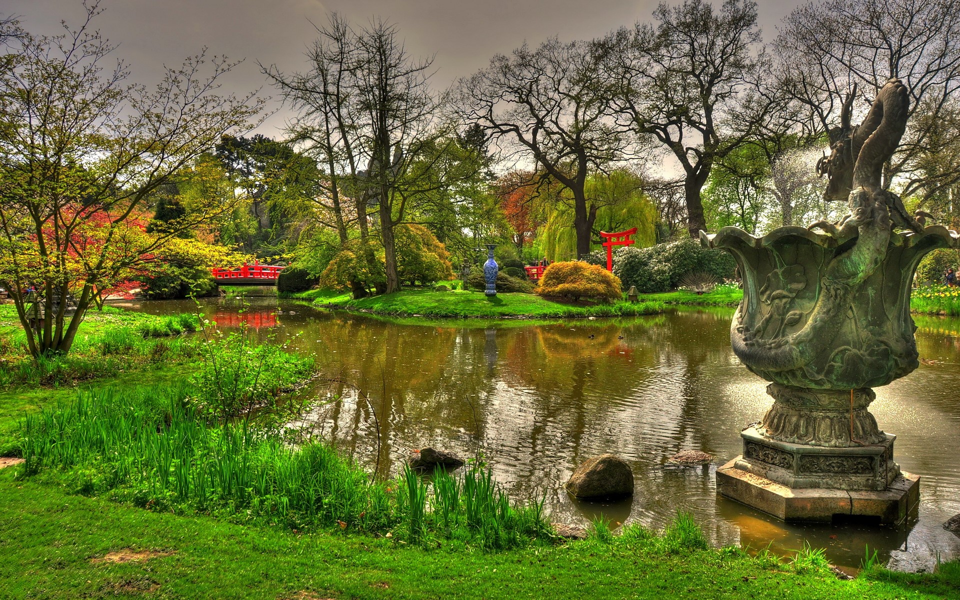 Japanese Garden with Pond and Fountain HD Wallpaper