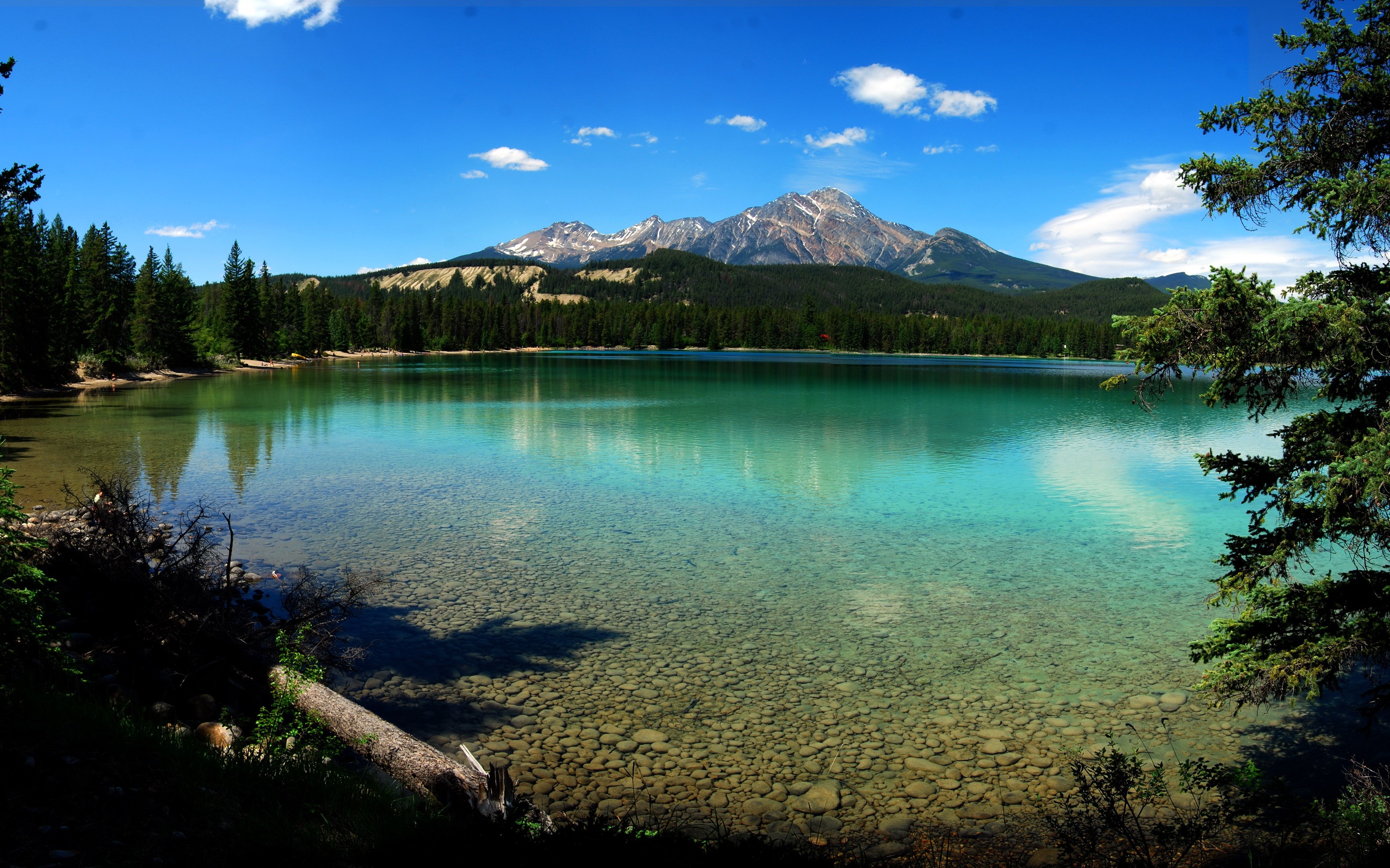 Lake Edith, Jasper National Park, Canada HD Wallpaper