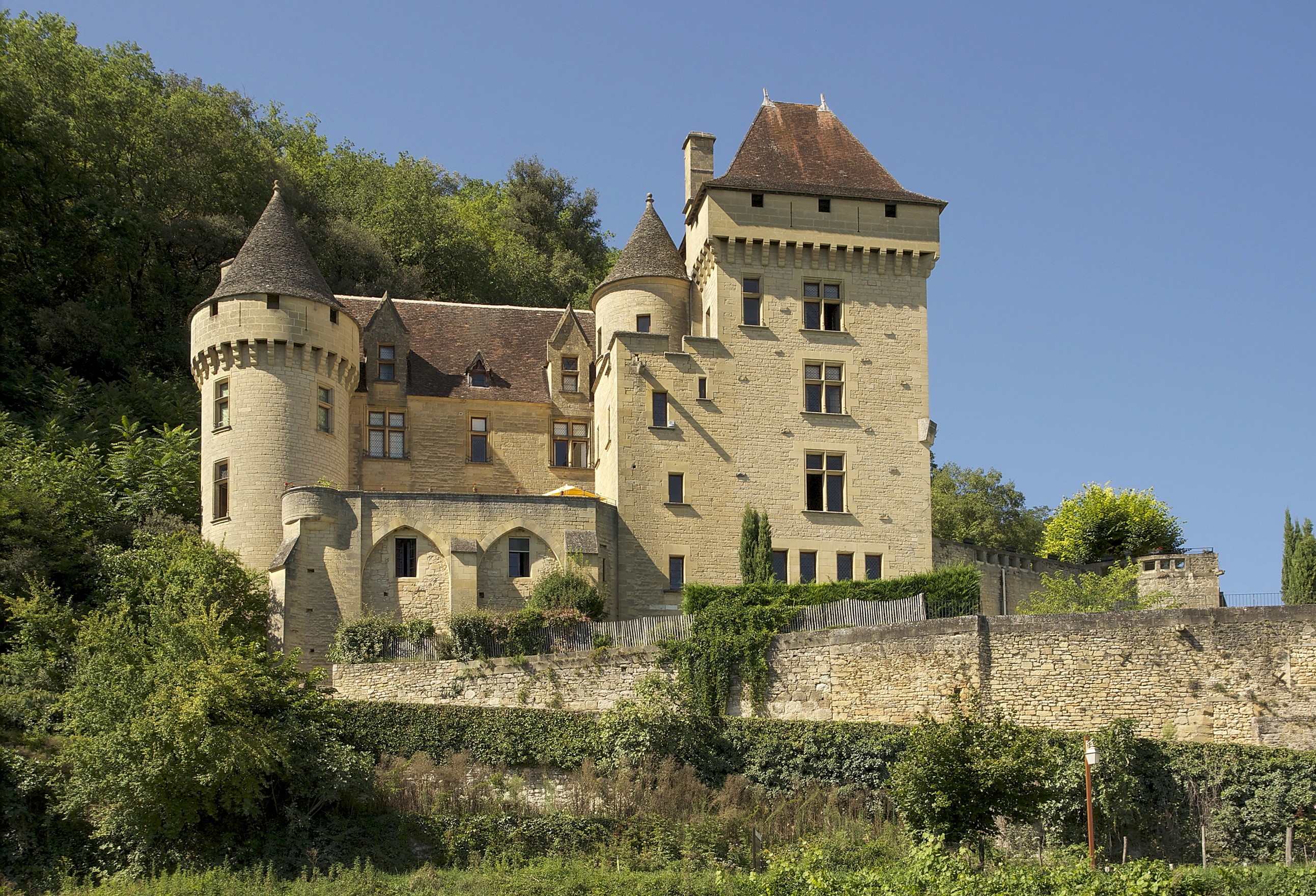 Chateau de Castelnaud, France HD Wallpaper