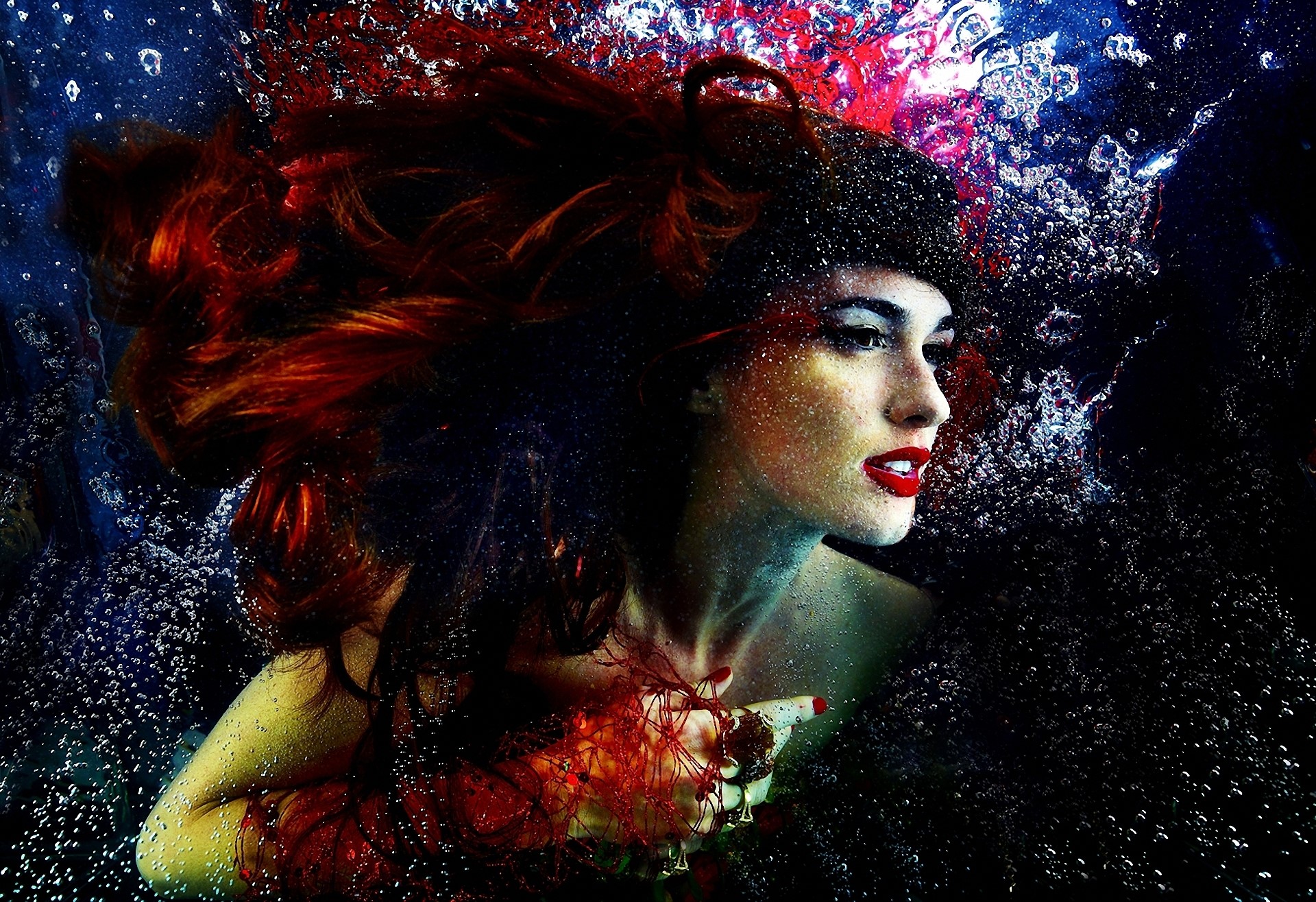 Woman with red hair underwater HD Wallpaper