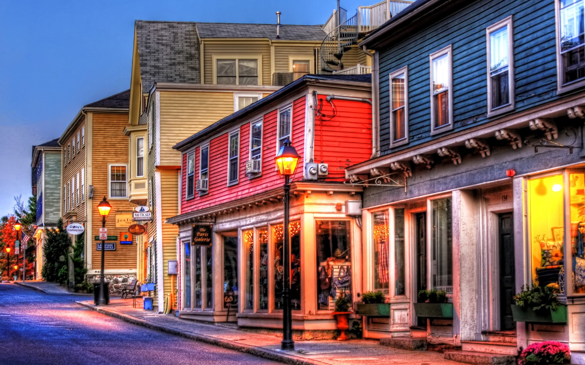 Street scene in Marblehead, USA at dusk HD Wallpaper