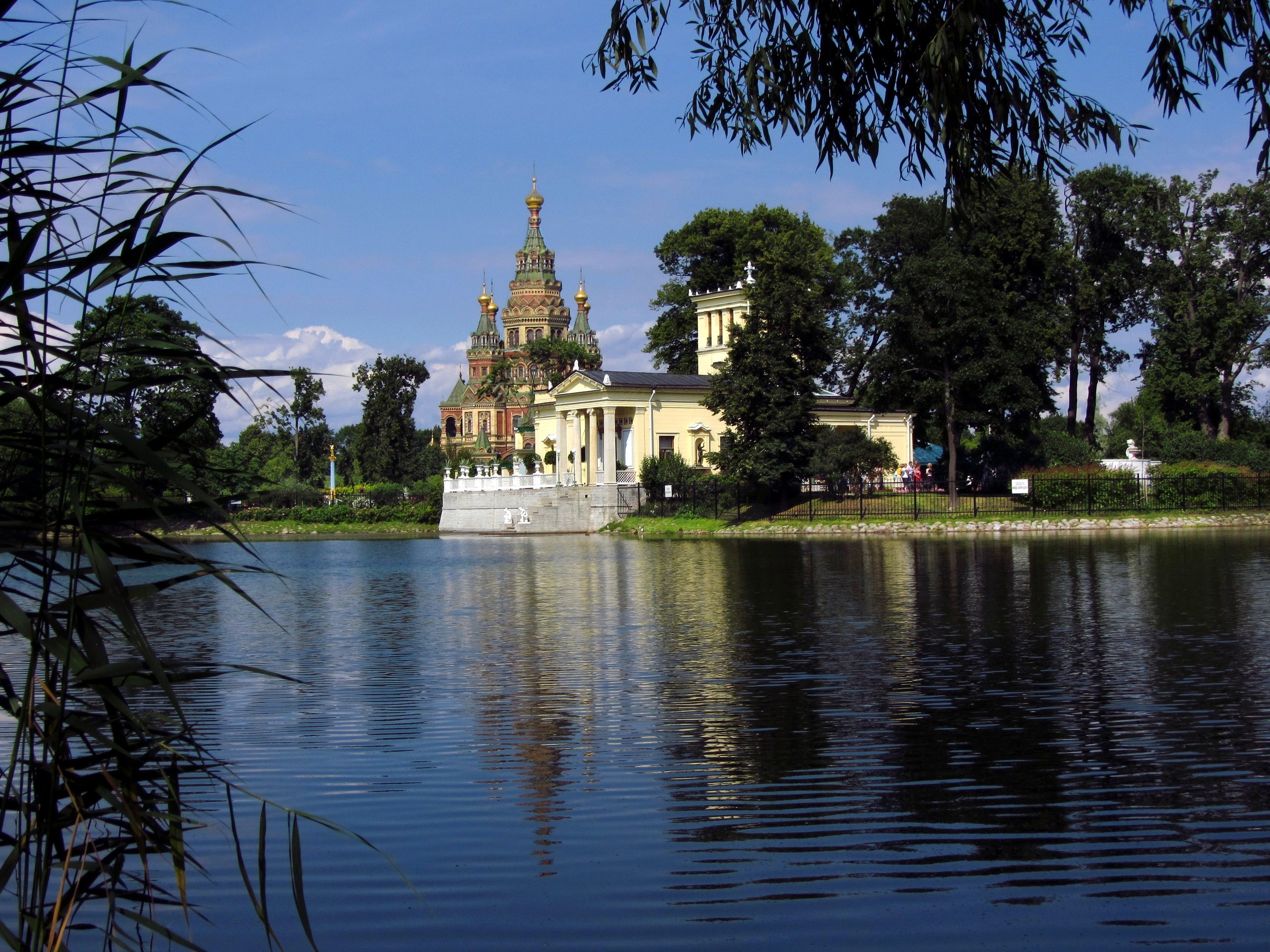 Church and pond in Russia HD Wallpaper