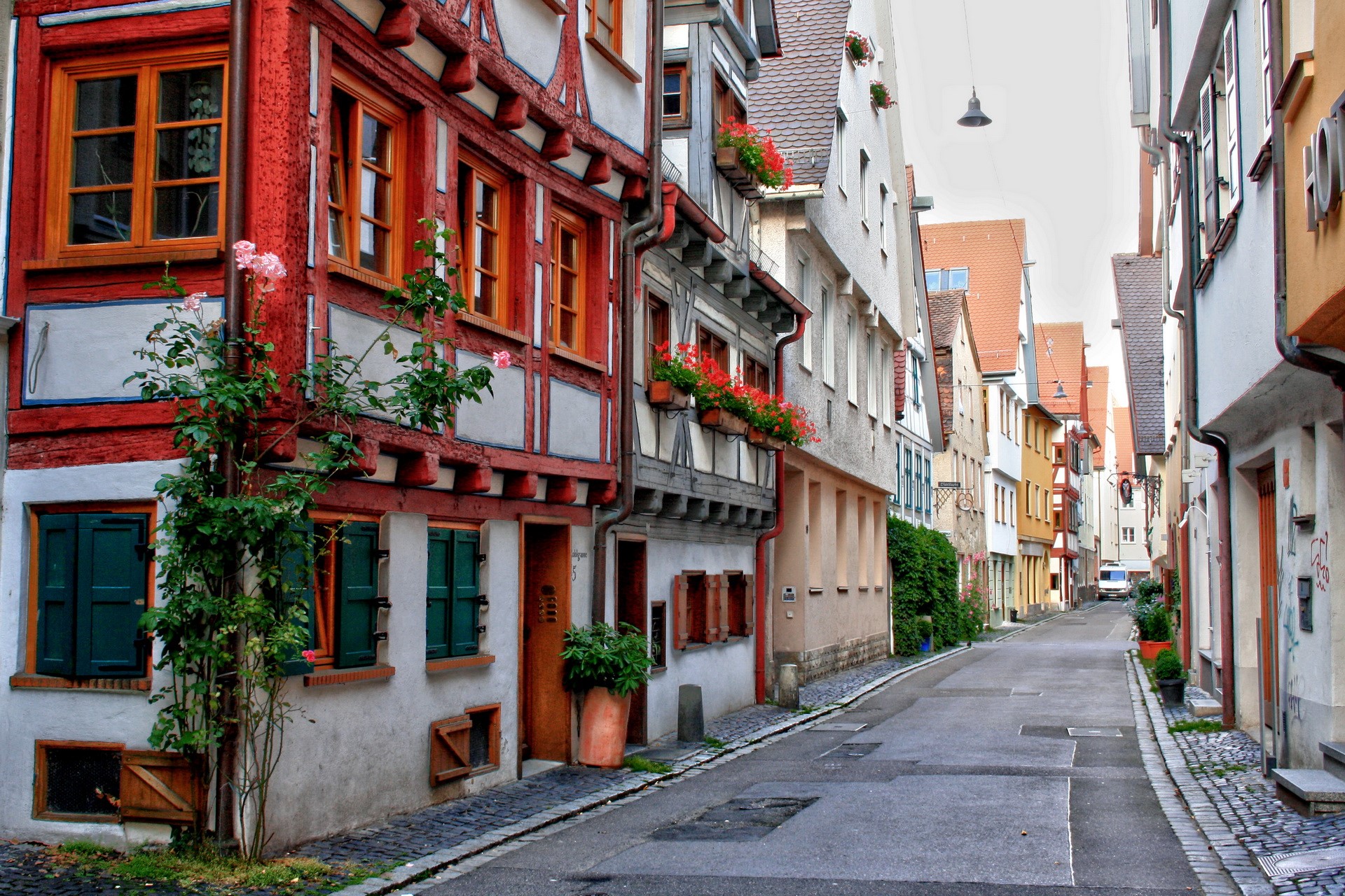Half-timbered houses on a narrow street in Germany HD Wallpaper