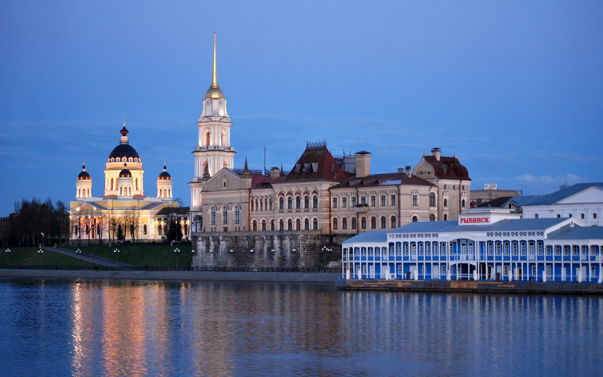 Rybinsk cityscape with cathedral and river at dusk HD Wallpaper