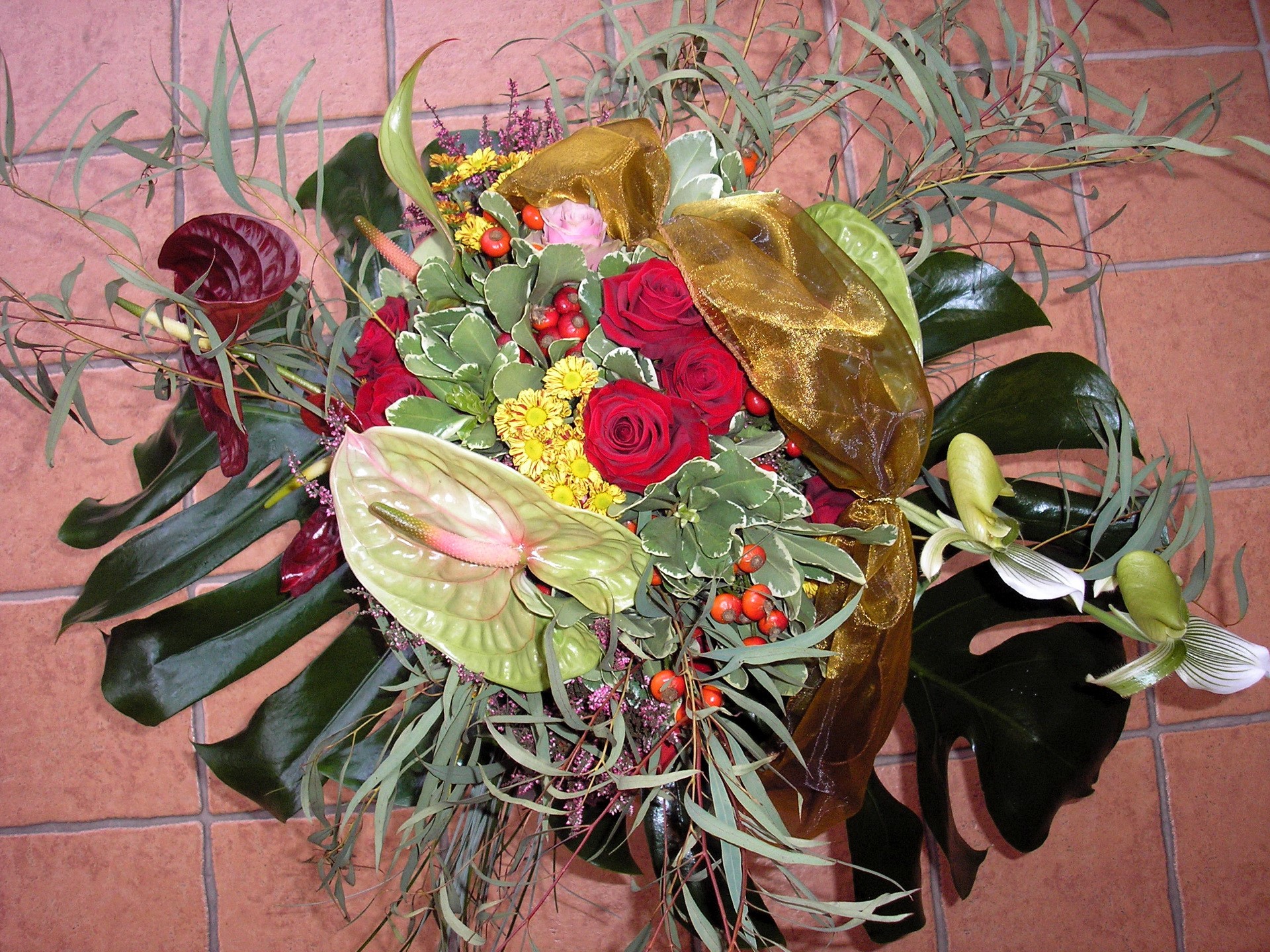 Exotic flower arrangement with roses and orchids HD Wallpaper