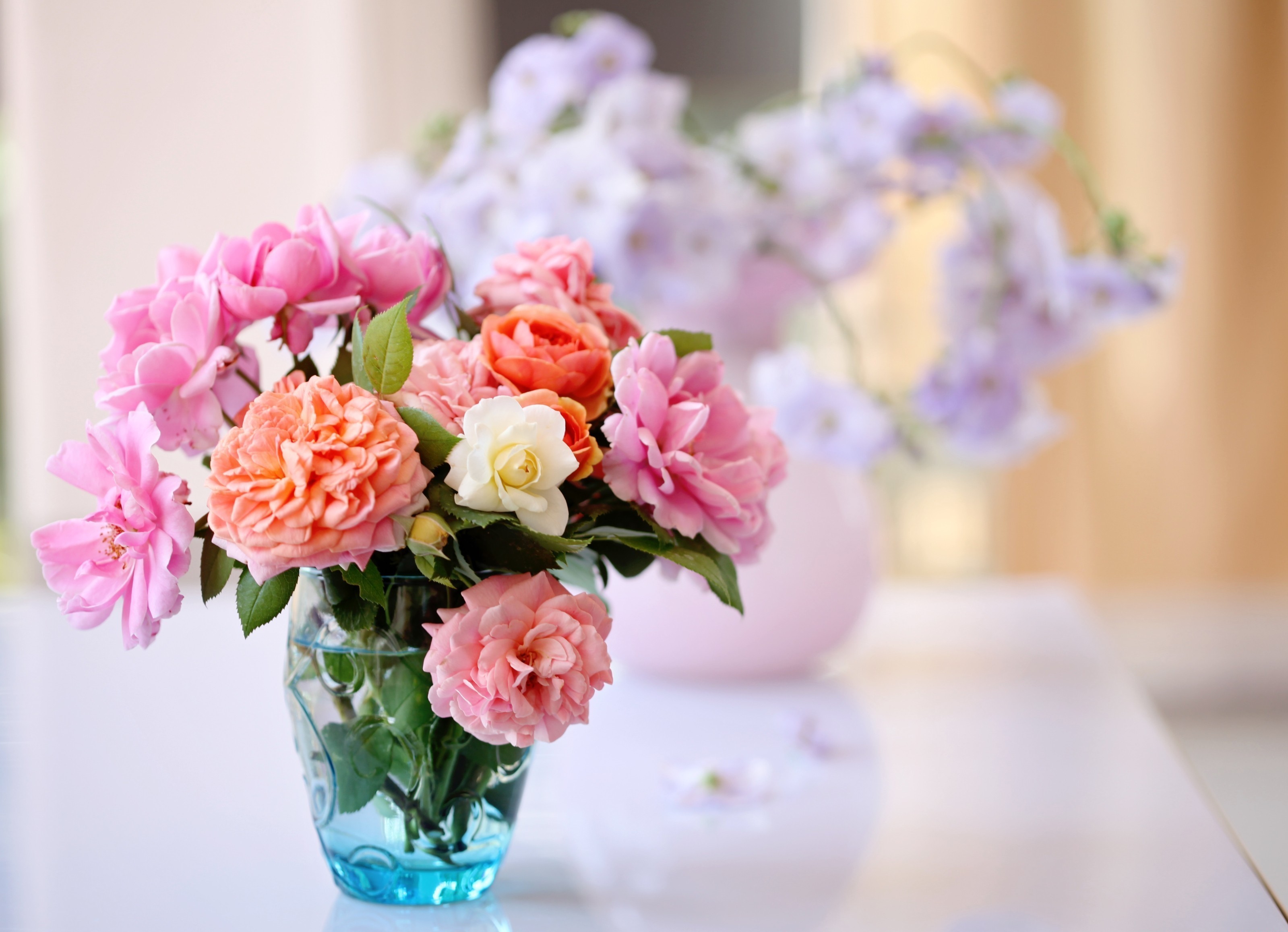 Bouquets of Roses in a Blue Vase HD Wallpaper