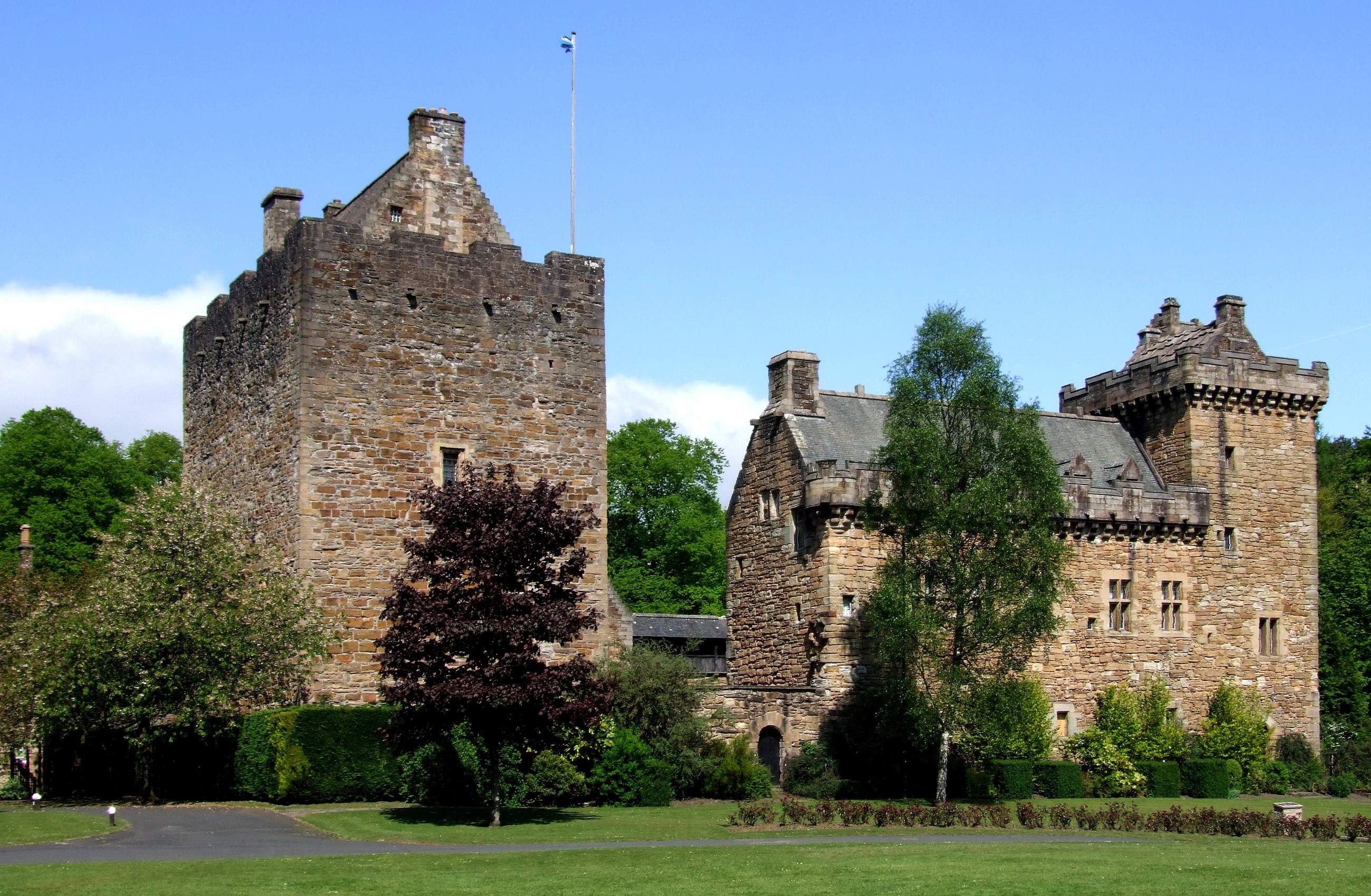 Dean Castle, Scotland HD Wallpaper