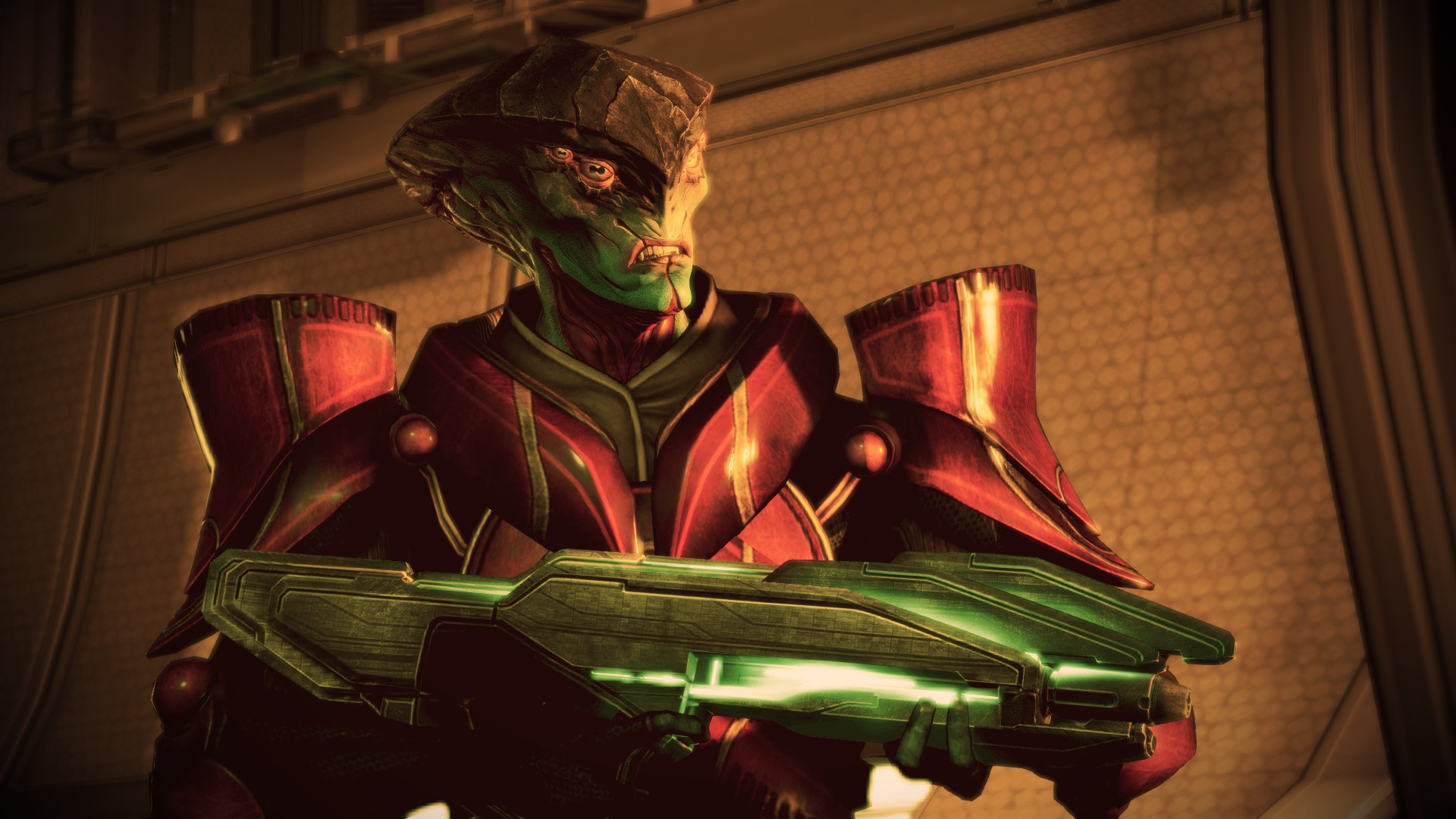 Salarian soldier from Mass Effect holding a weapon HD Wallpaper