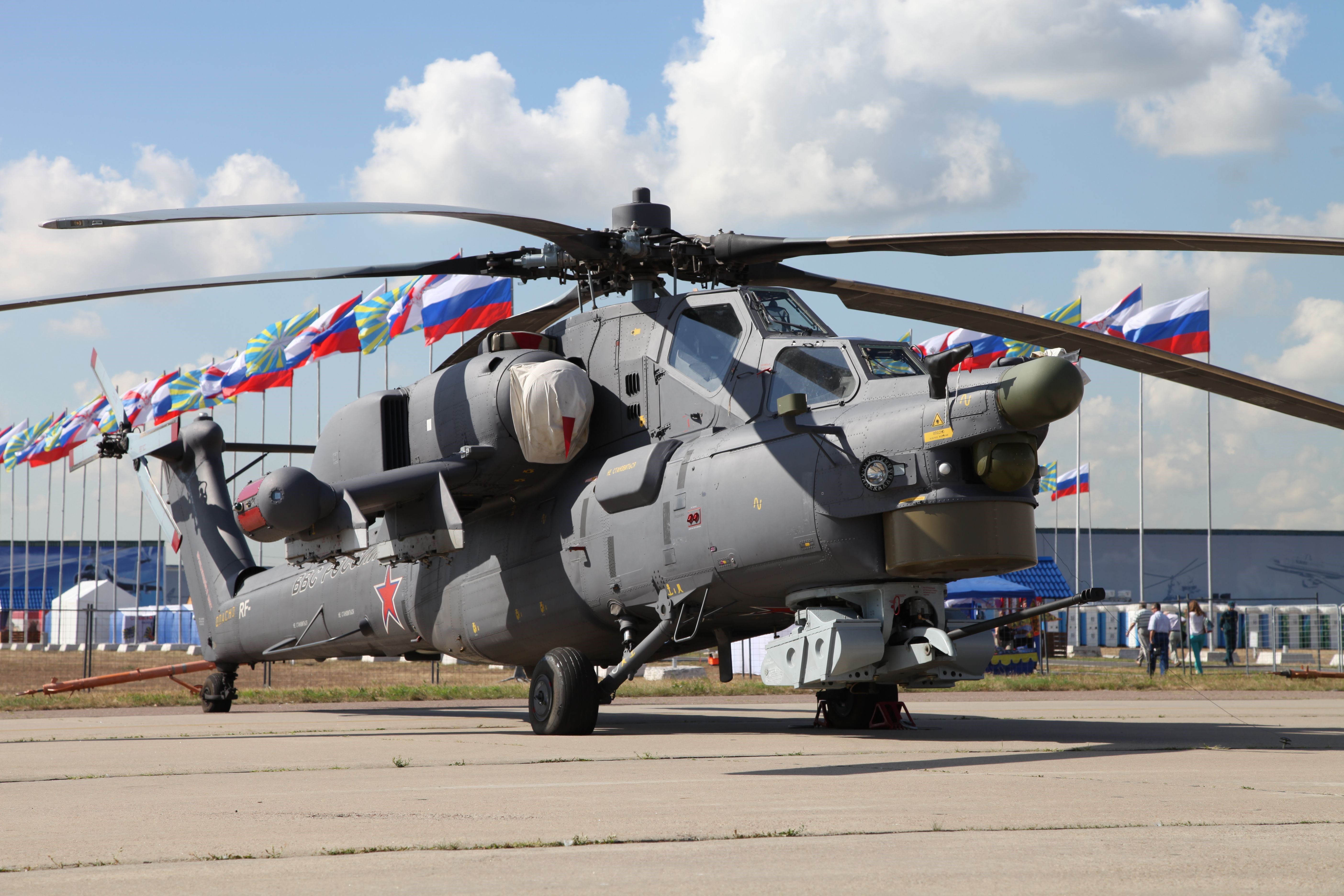 Russian Mi-28 attack helicopter on display HD Wallpaper