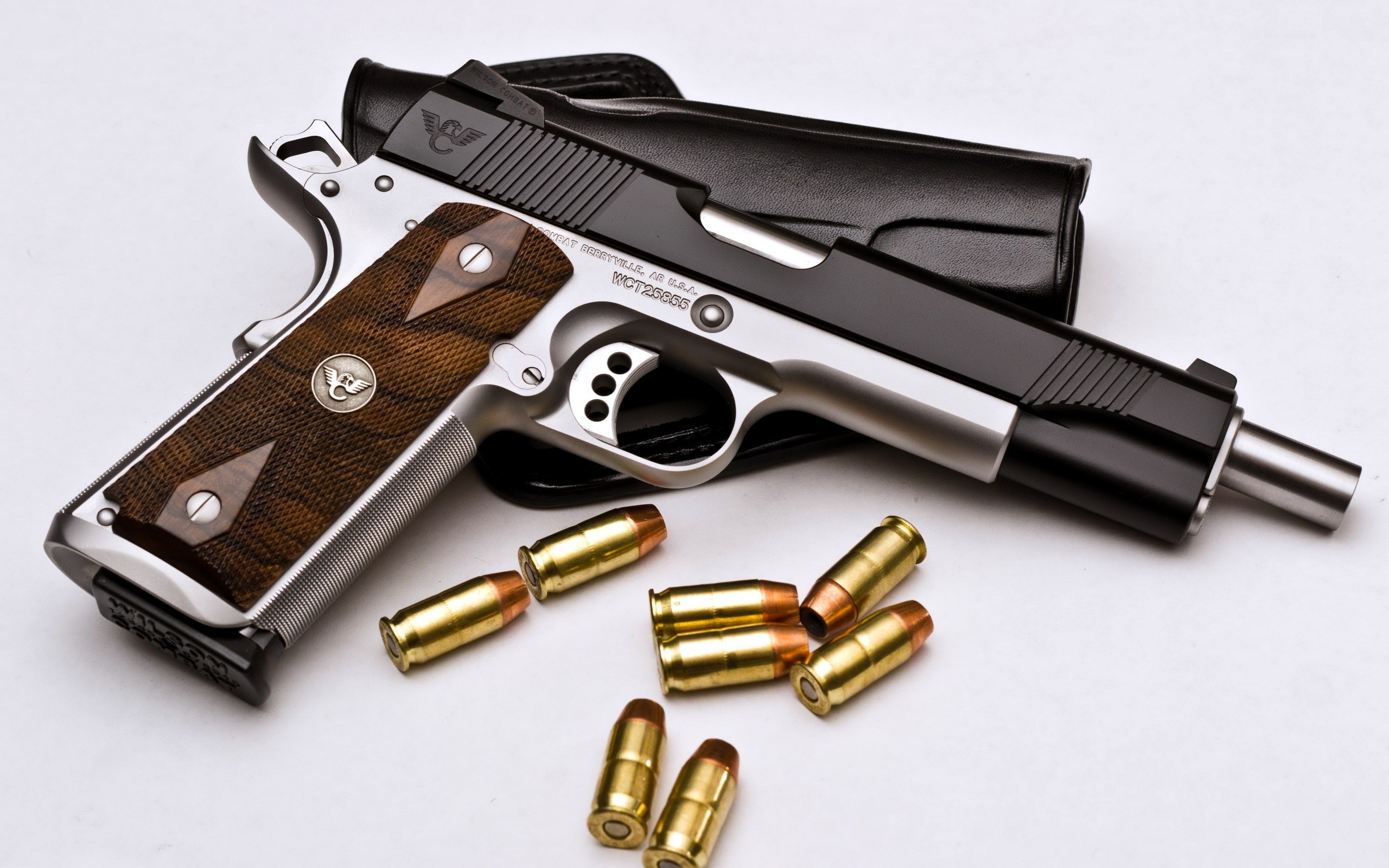 Wilson Combat pistol with ammunition HD Wallpaper