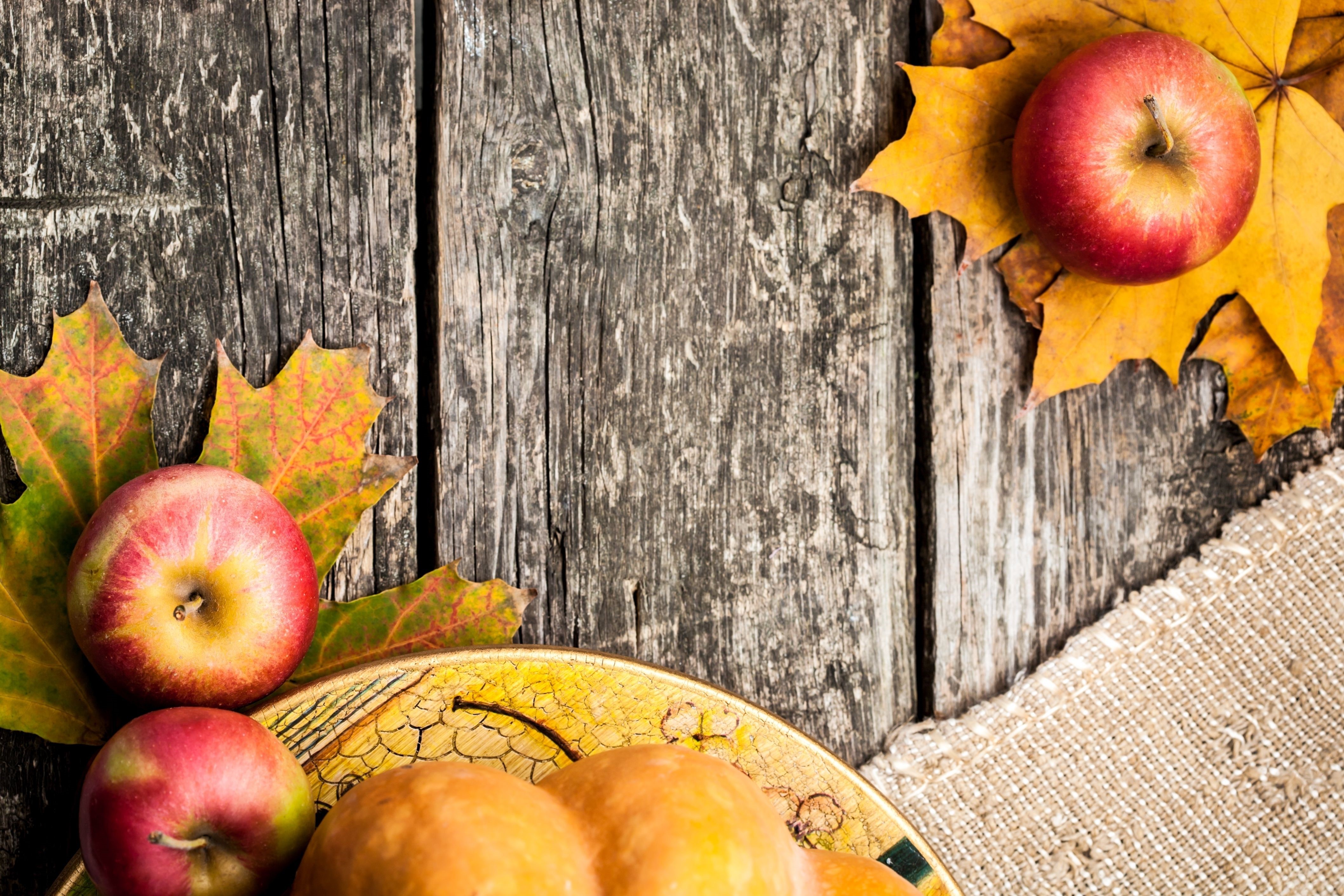 Apples and Autumn Leaves on Wooden Table HD Wallpaper