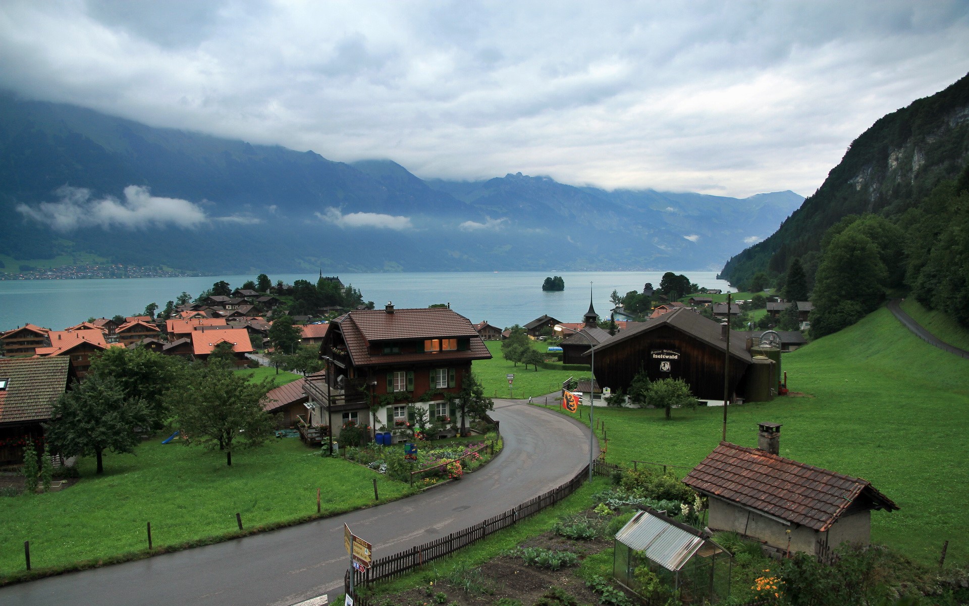Iseltwald village on Lake Brienz, Switzerland HD Wallpaper
