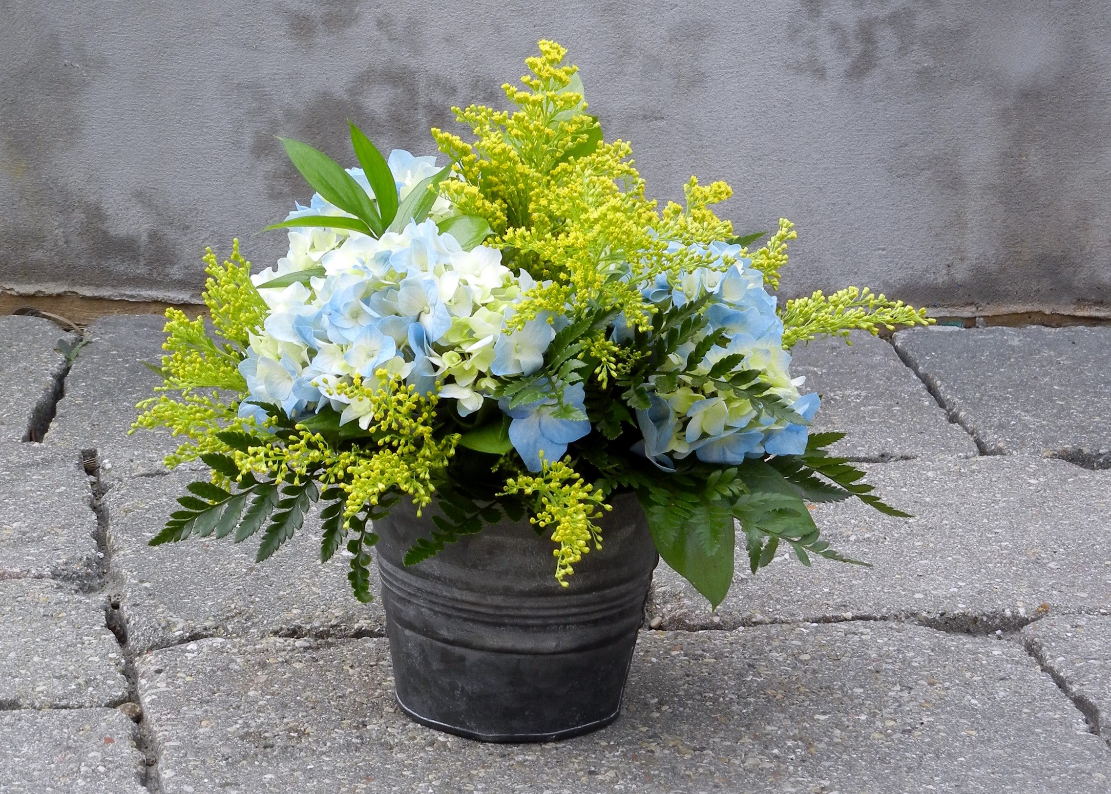 Blue and white hydrangeas with yellow flowers in a bucket HD Wallpaper