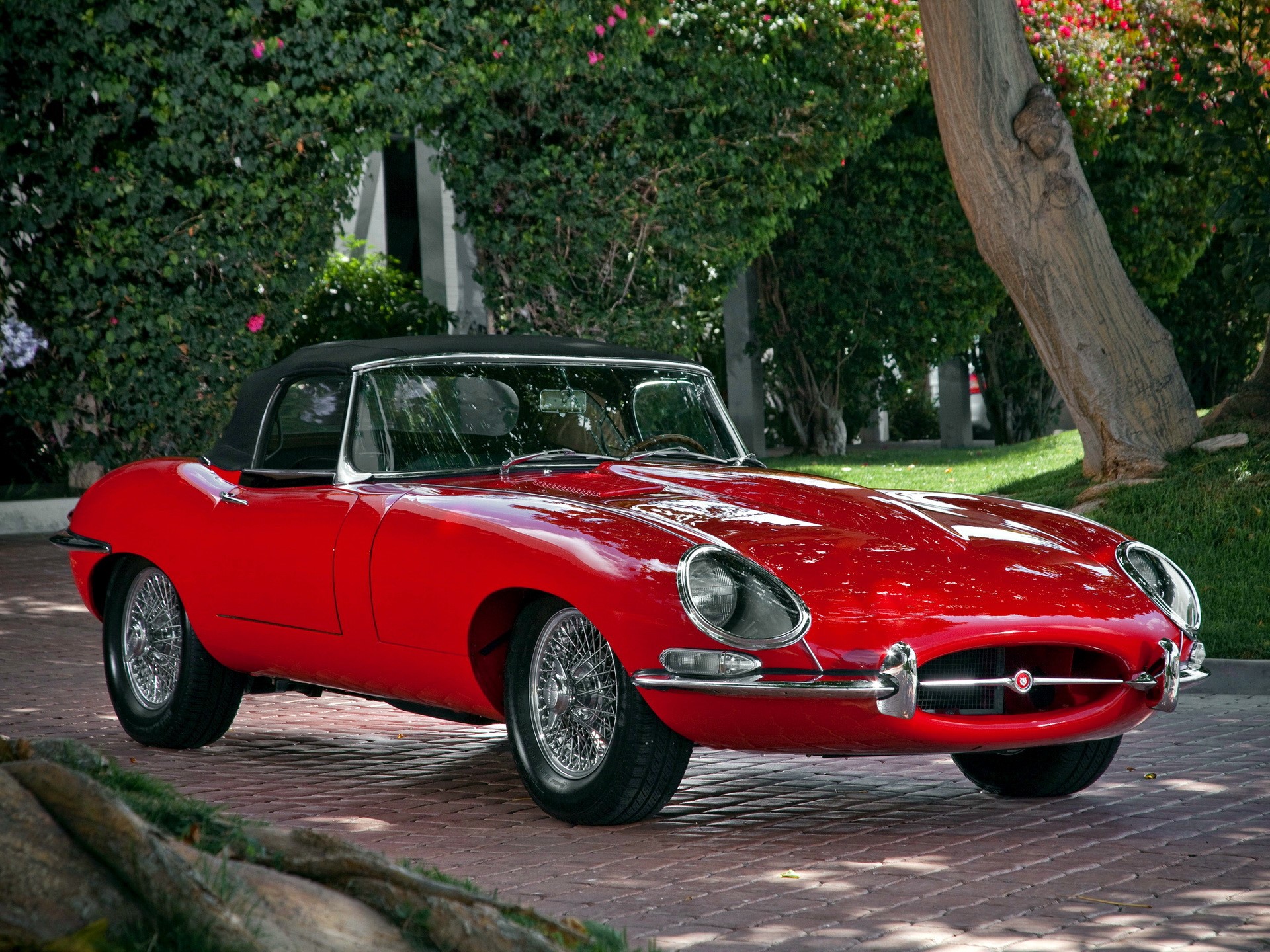 Red Jaguar E-Type Roadster convertible HD Wallpaper