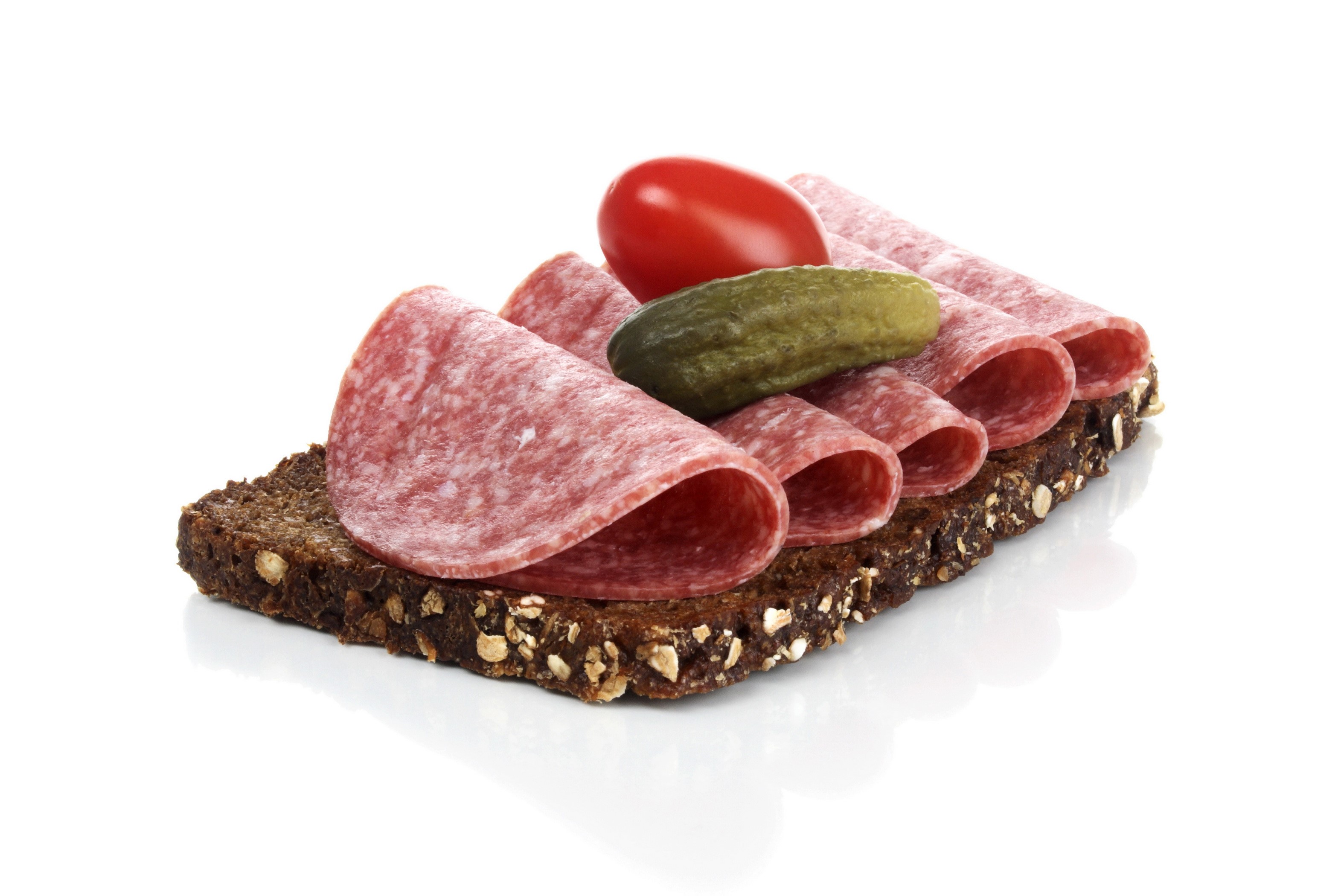 Open-faced sandwich with salami, pickle, and tomato HD Wallpaper