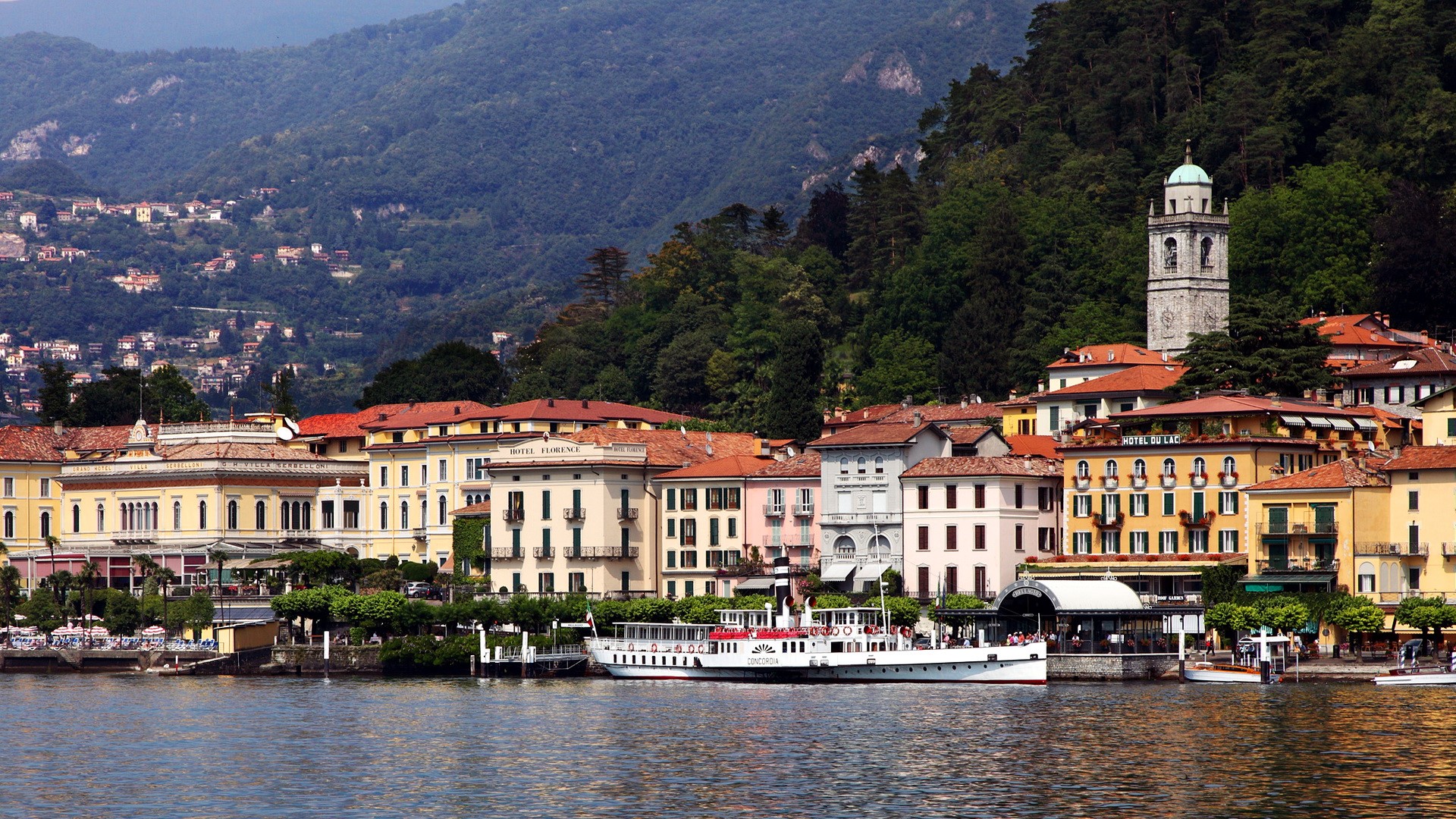 Bellagio town on Lake Como, Italy HD Wallpaper