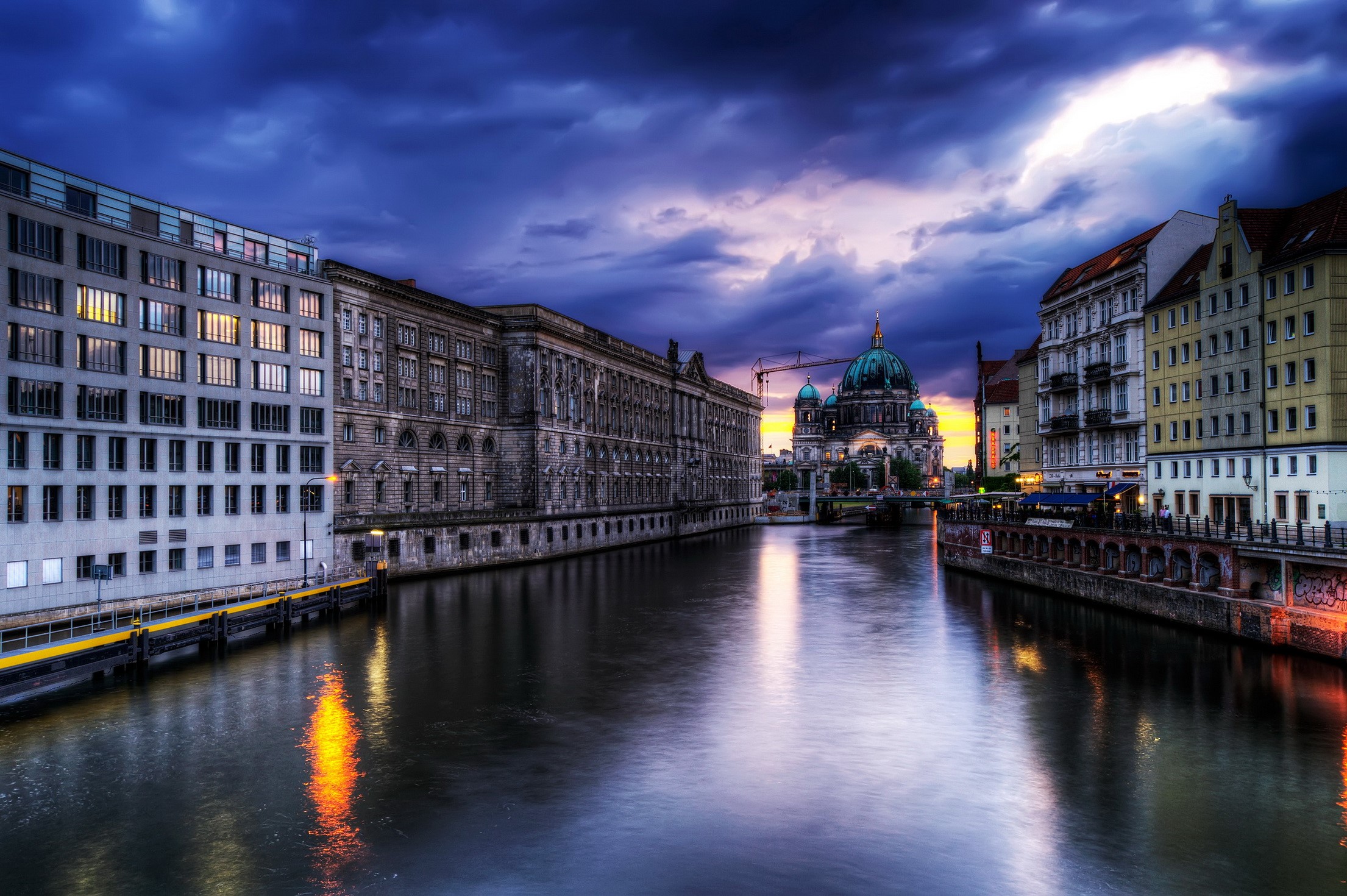 Berlin Cathedral and Spree River at Dusk HD Wallpaper