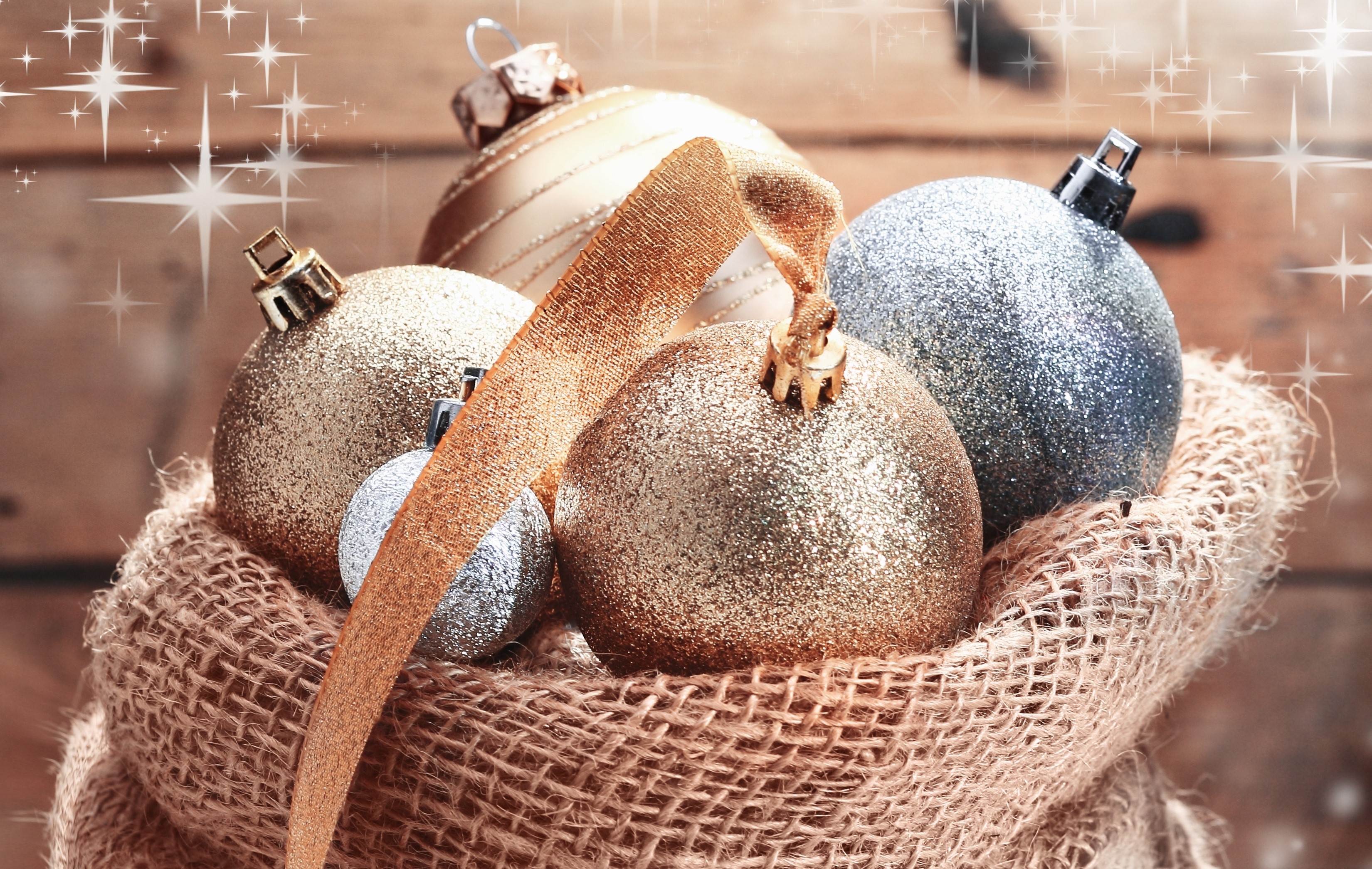 Christmas ornaments in a burlap sack HD Wallpaper