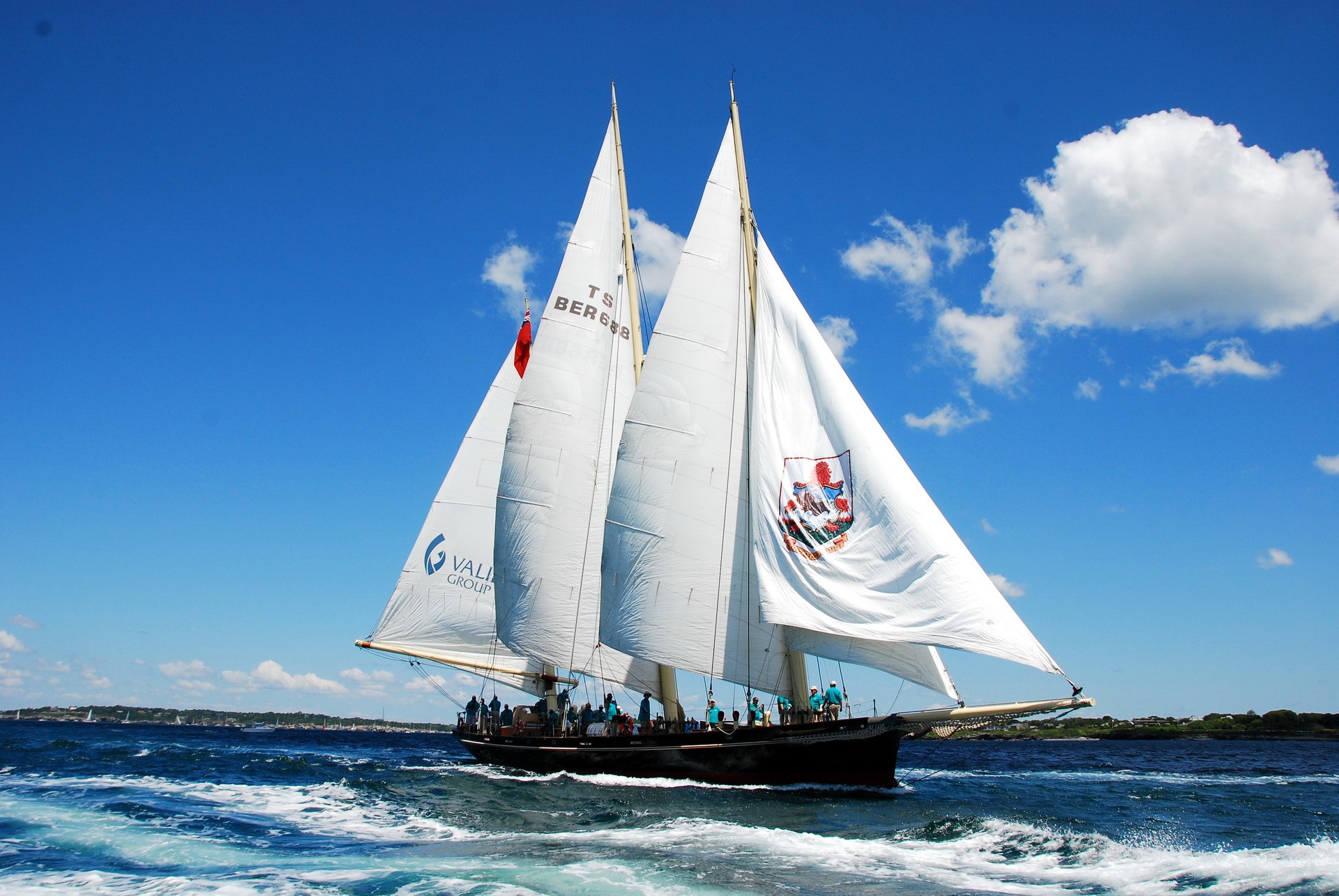 Schooner sailing on a sunny day with blue sky HD Wallpaper