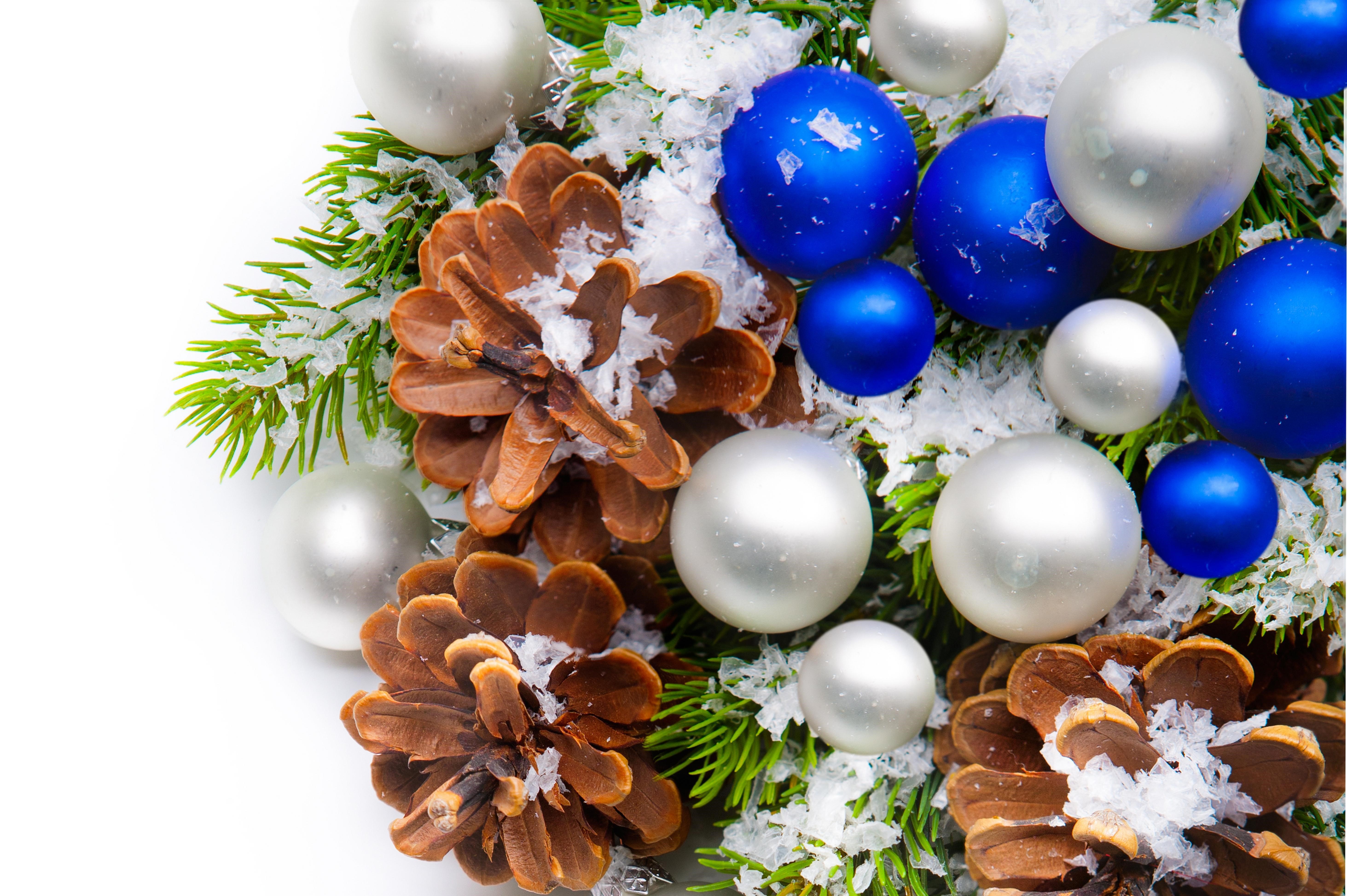Christmas Pine Cones and Ornaments with Snow HD Wallpaper