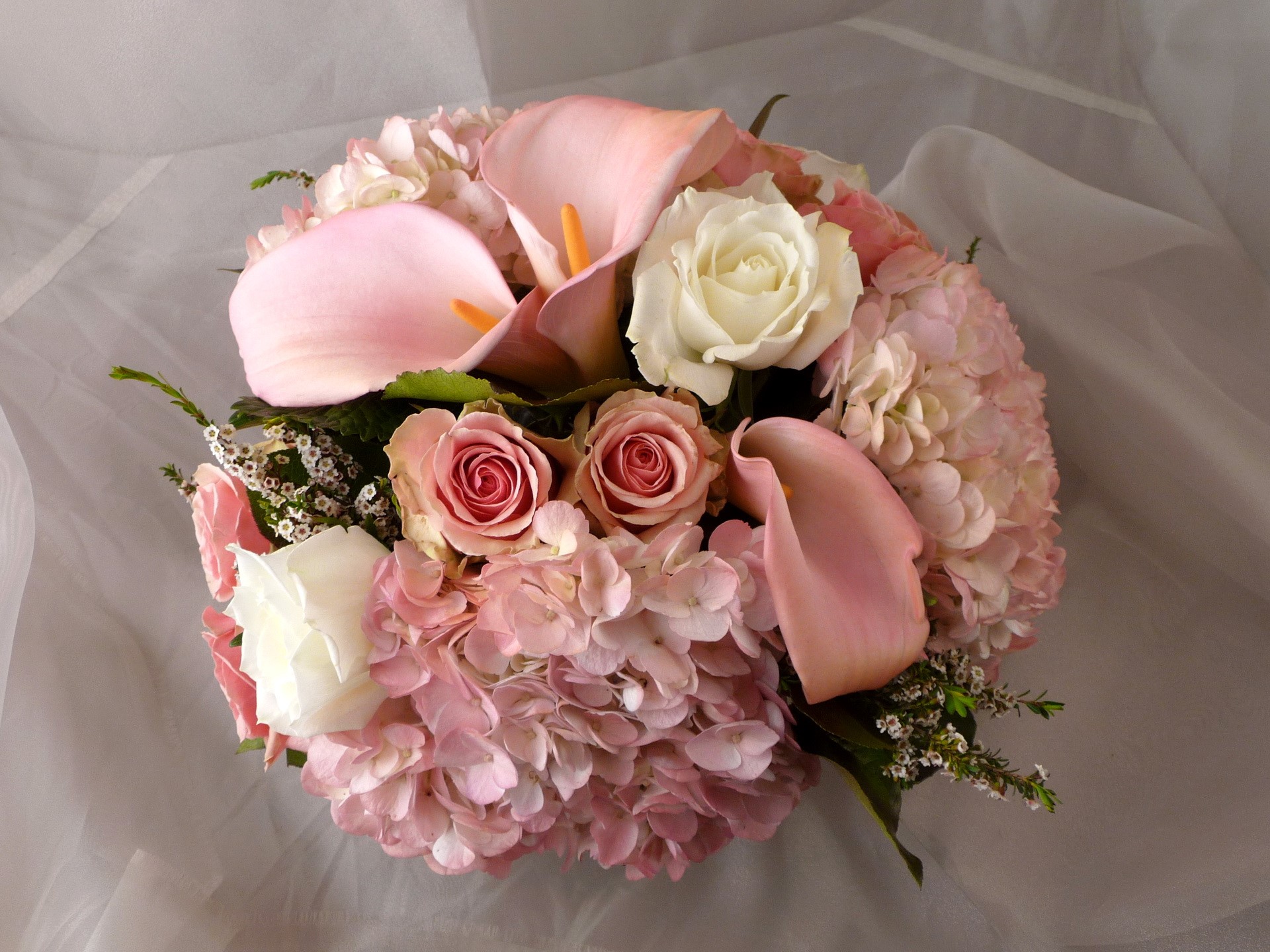 Pink and white floral bouquet HD Wallpaper