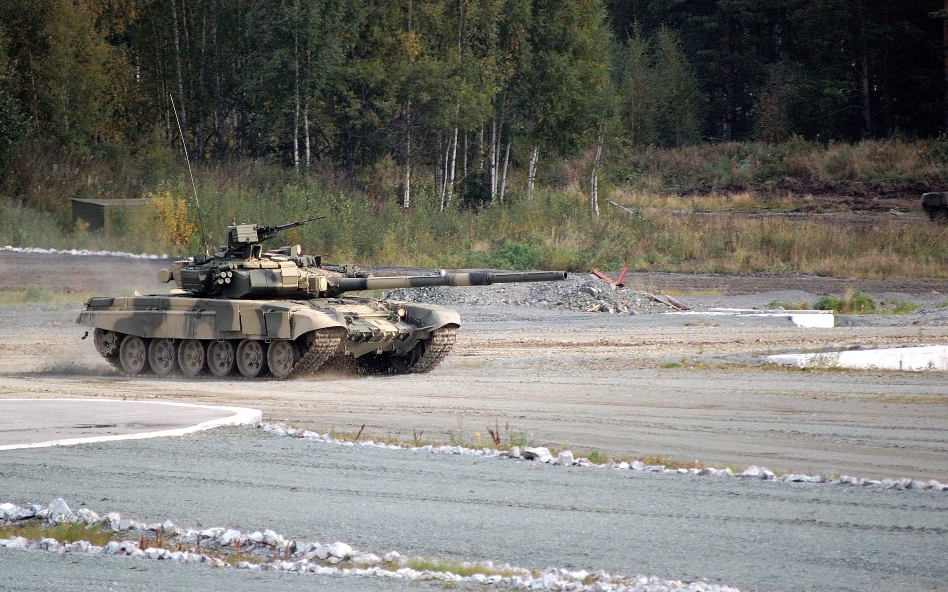 T-90 tank on a dirt track HD Wallpaper
