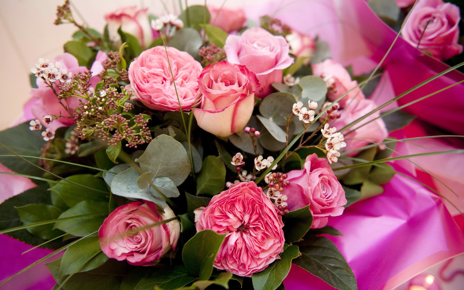 Pink Roses and Greenery Bouquet HD Wallpaper