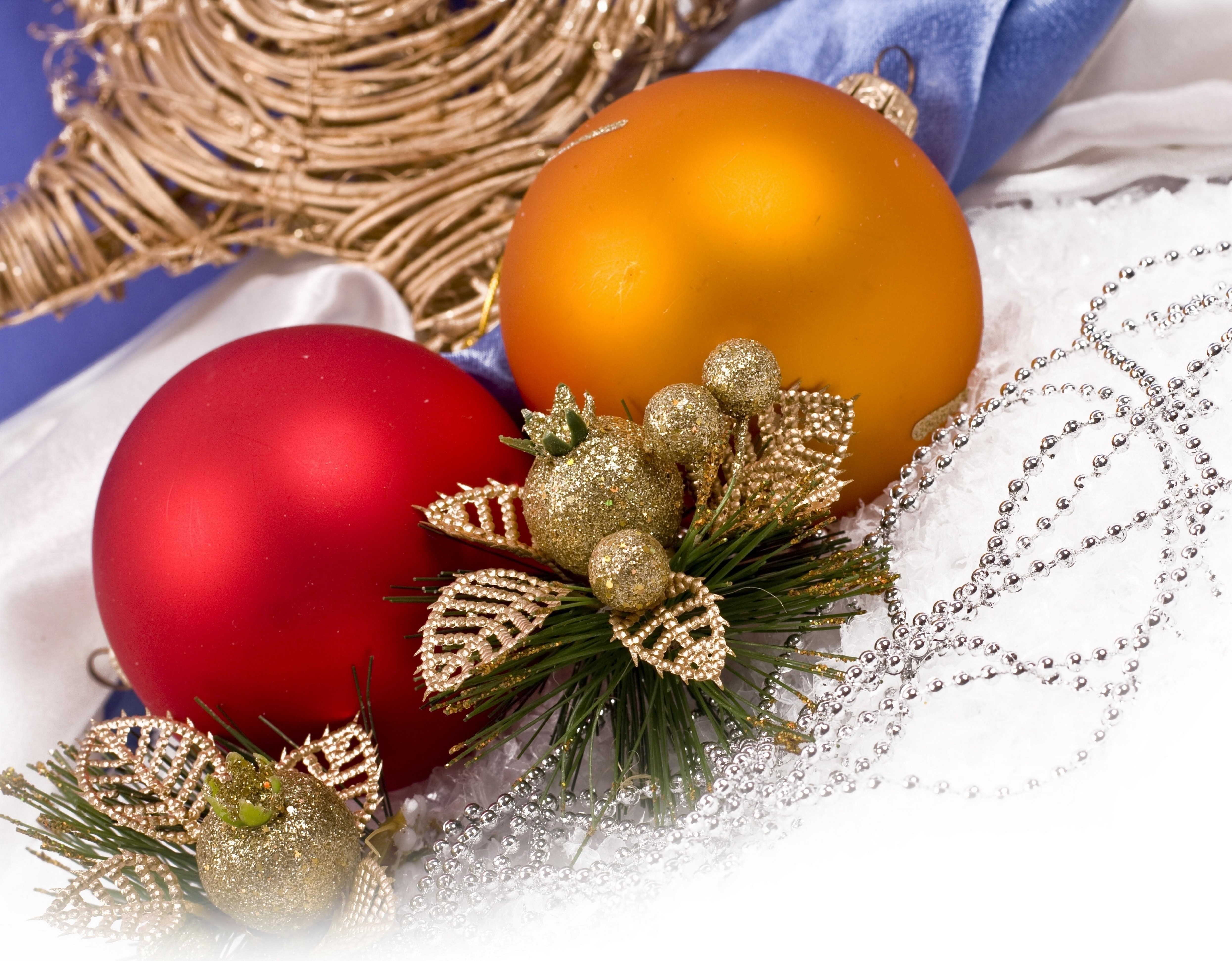 Christmas Ornaments with Gold Decorations HD Wallpaper