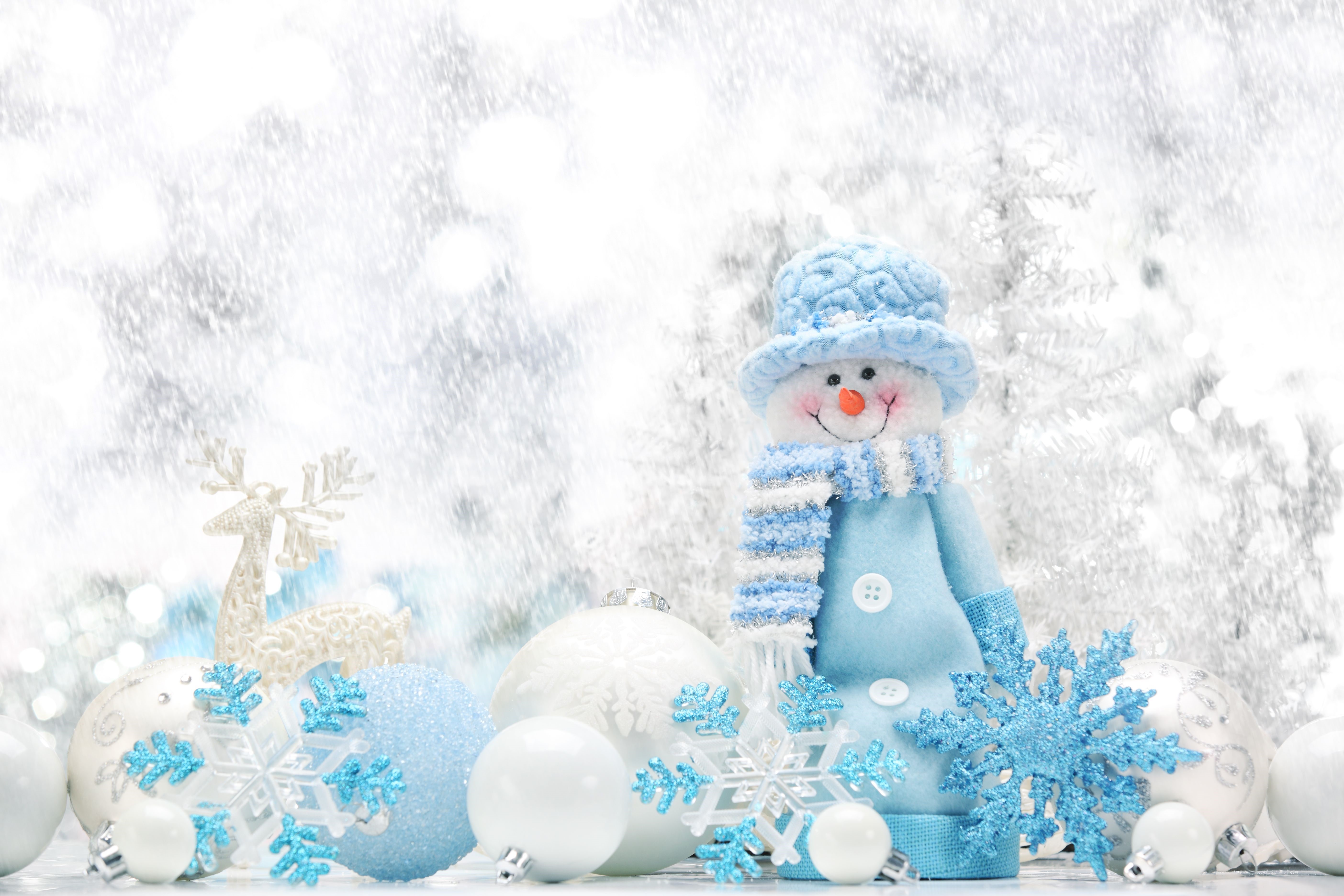 Christmas Snowman and Ornaments with Snowflakes HD Wallpaper