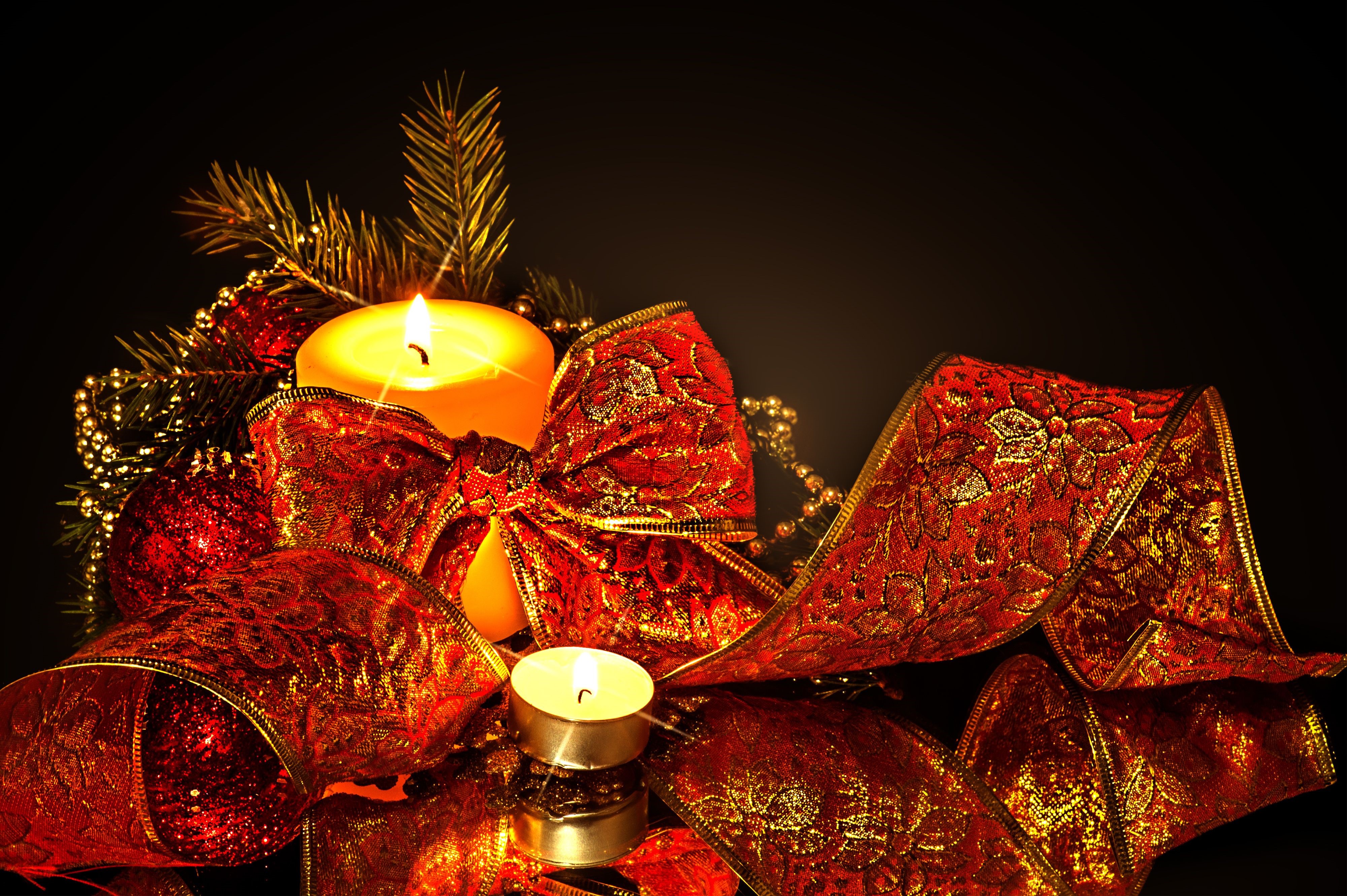 Christmas Candles with Red Ribbon and Ornaments HD Wallpaper