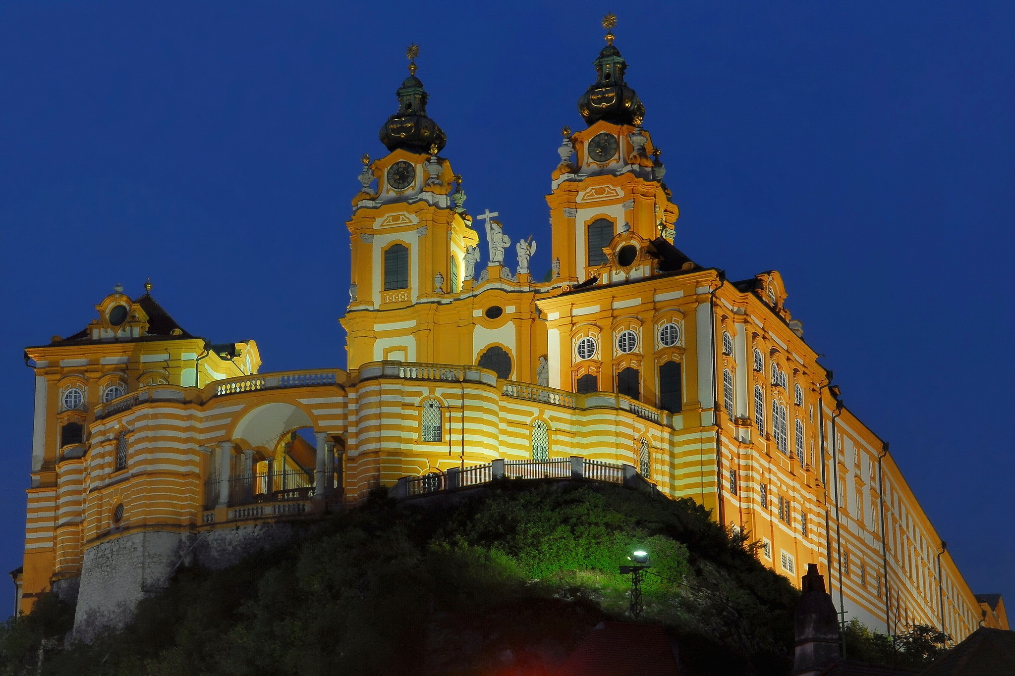 Melk Abbey illuminated at night, Austria HD Wallpaper